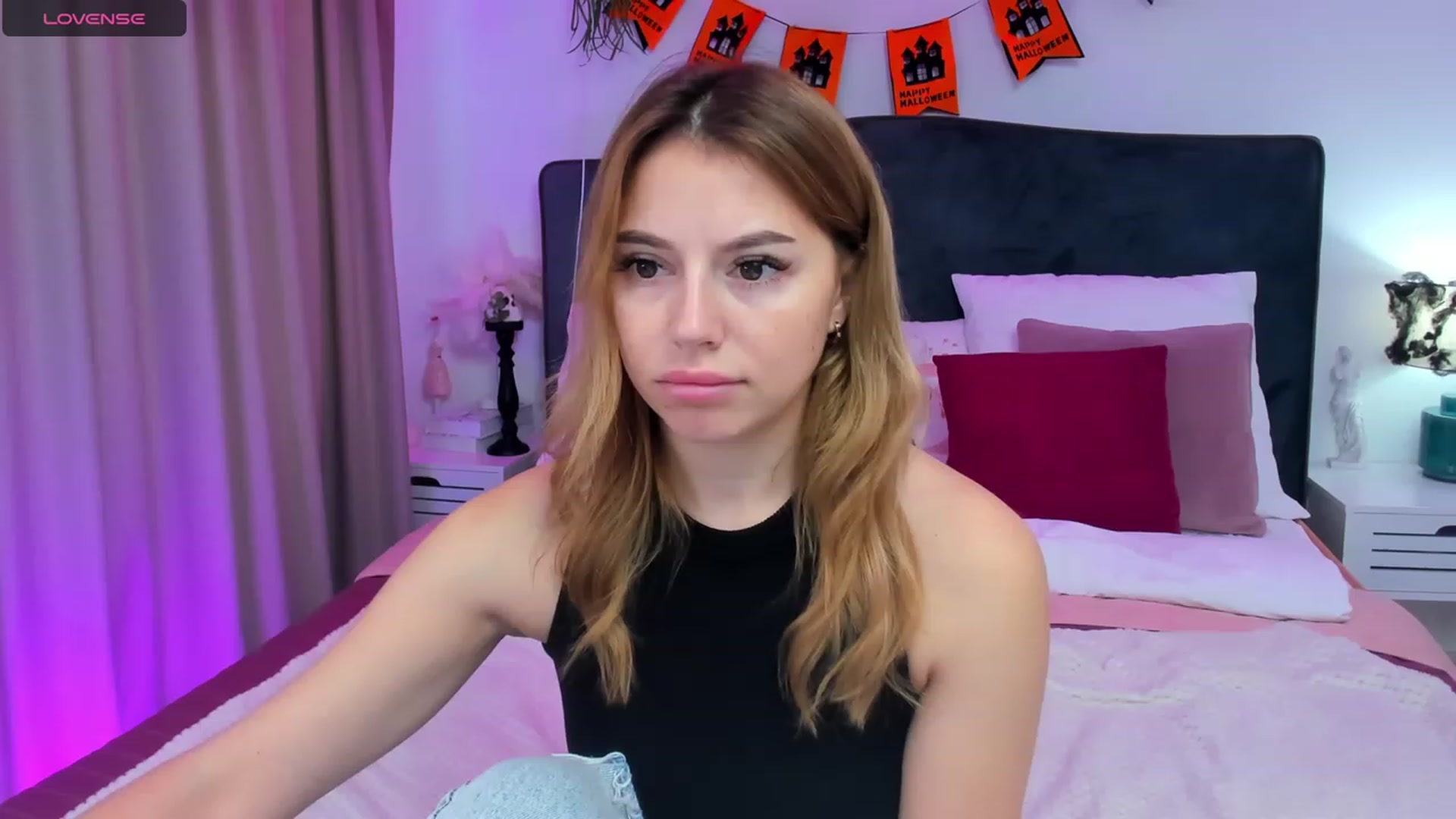 Gallery image thumbnail from SofiBloom's myfreecams stream on, 10/28/2023, 09:04 image 4 of 20