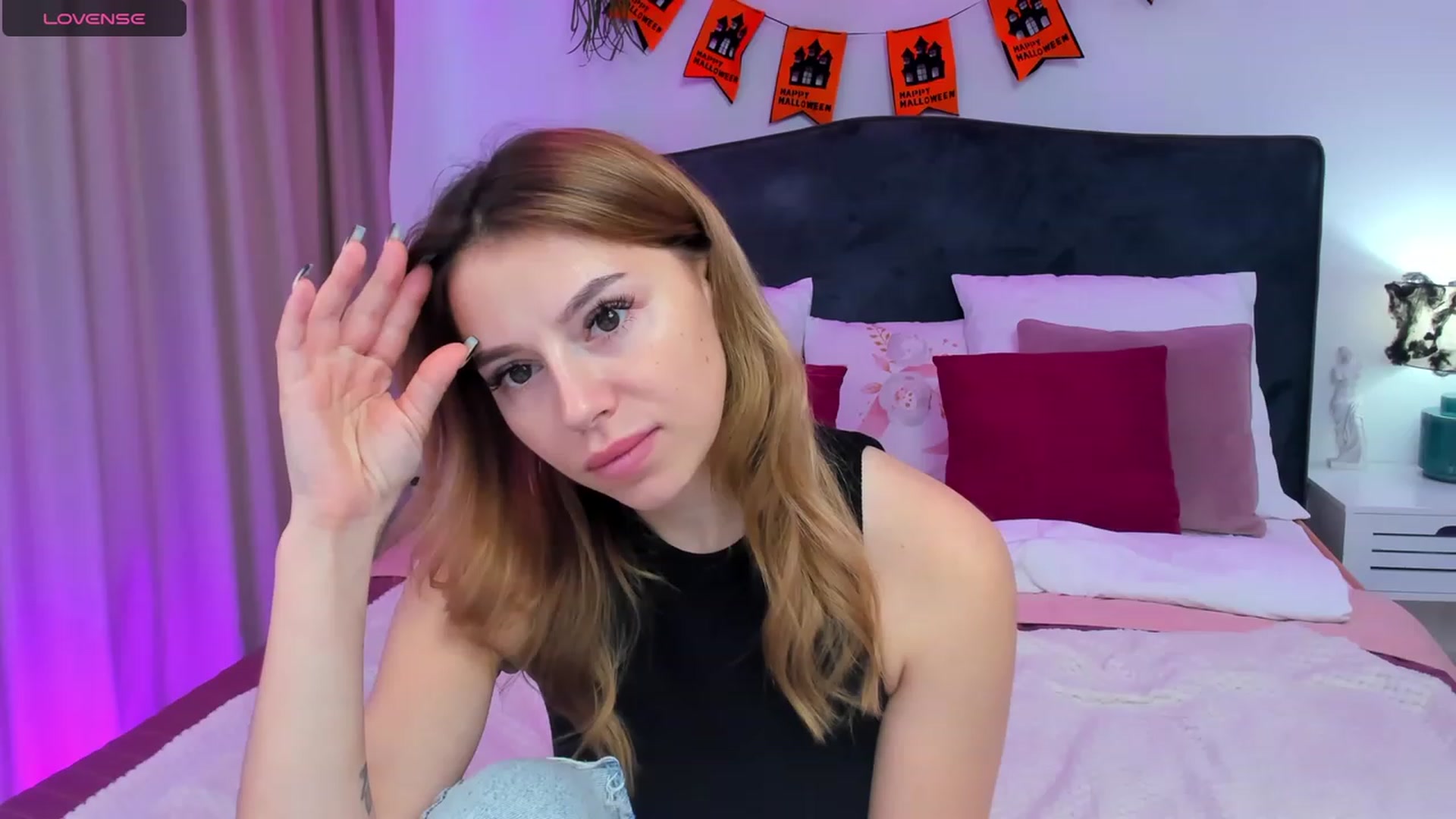 Gallery image thumbnail from SofiBloom's myfreecams stream on, 10/28/2023, 09:04 image 5 of 20