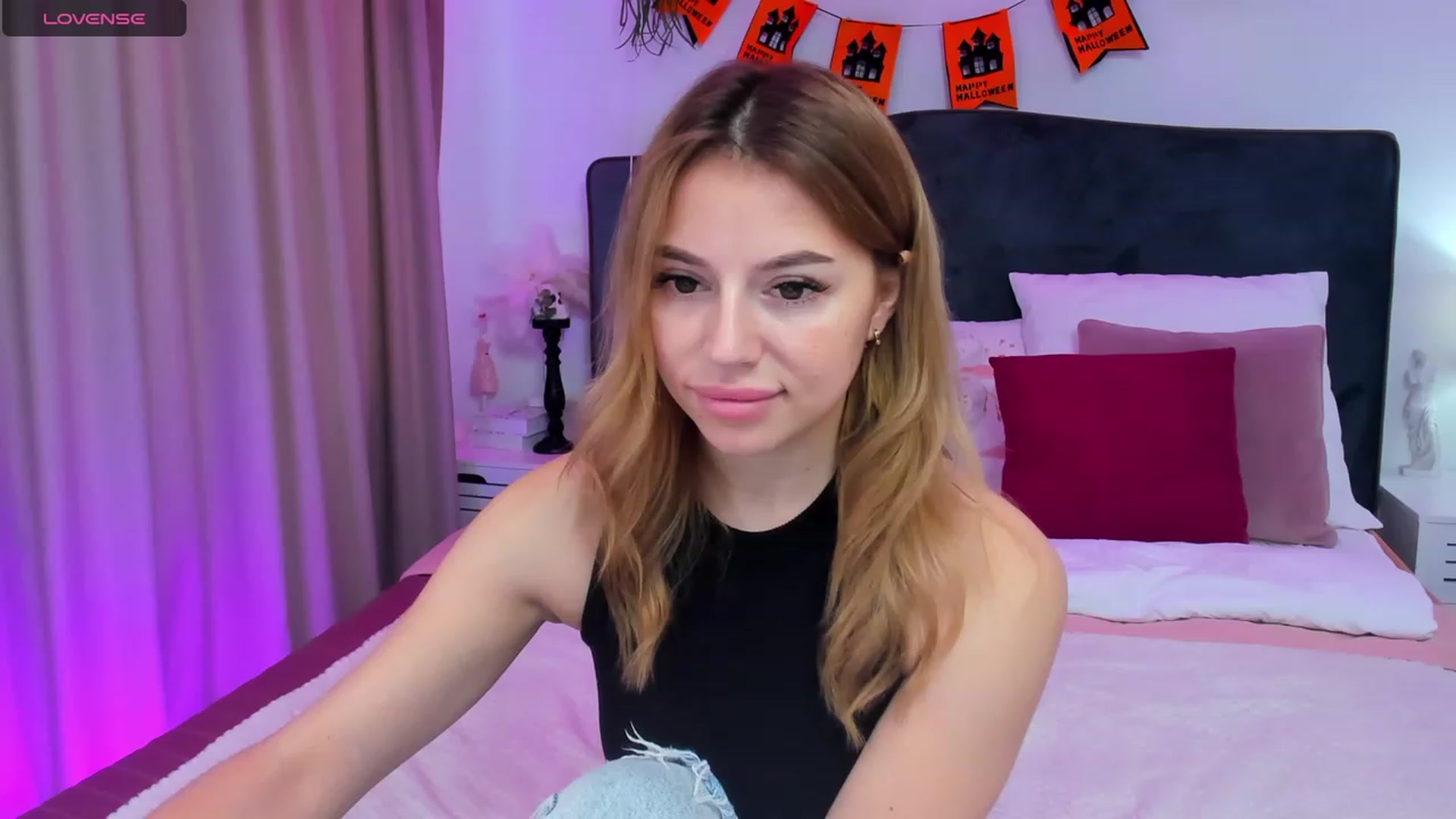 Gallery image thumbnail from SofiBloom's myfreecams stream on, 10/28/2023, 09:56 image 5 of 20