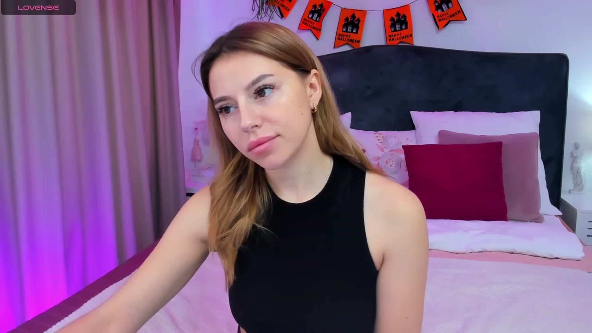 Gallery image thumbnail from SofiBloom's myfreecams stream on, 10/28/2023, 09:56 image 12 of 20