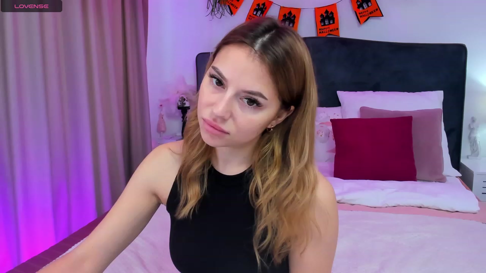 Gallery image thumbnail from SofiBloom's myfreecams stream on, 10/28/2023, 09:56 image 20 of 20
