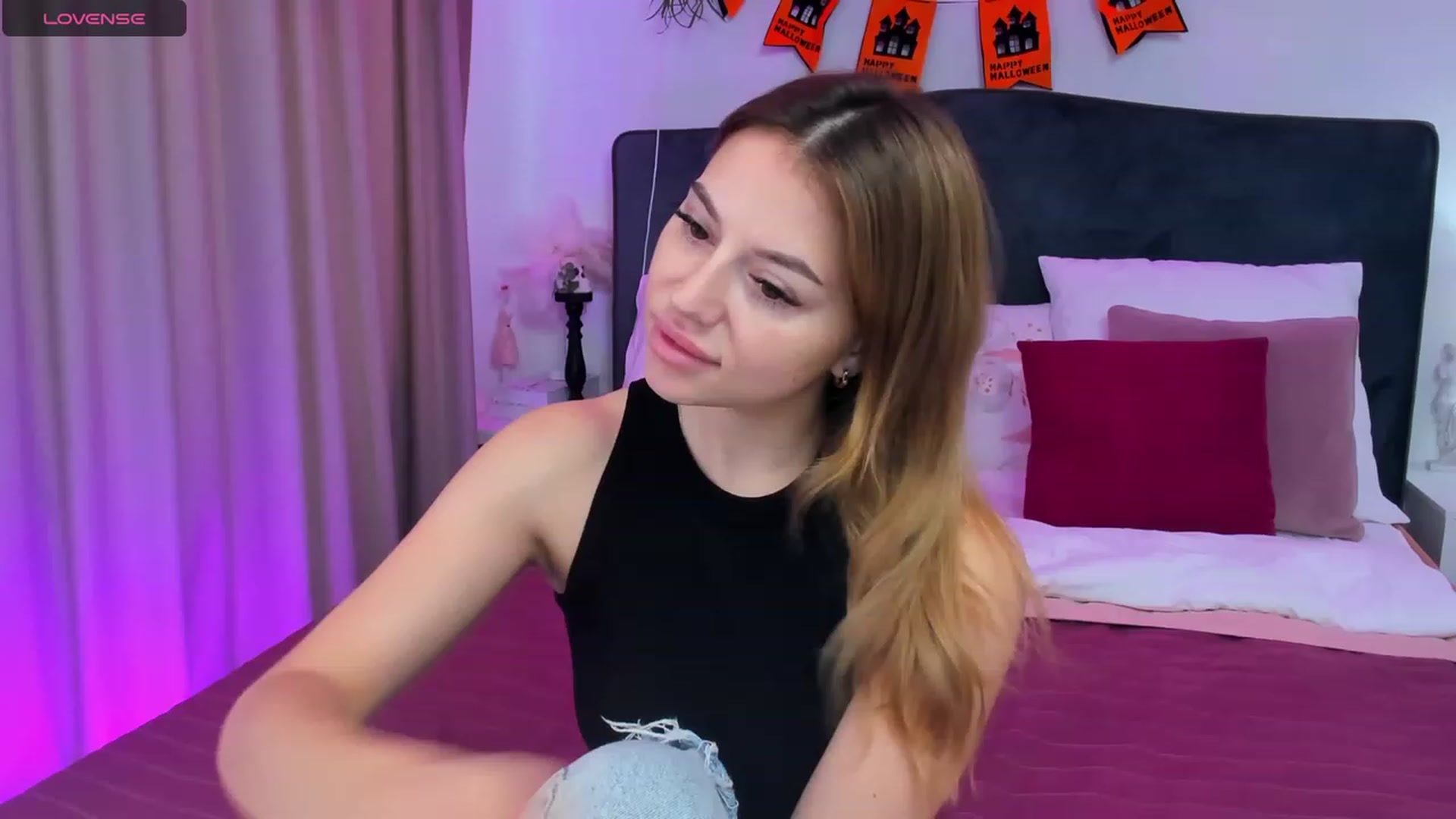Gallery image thumbnail from SofiBloom's myfreecams stream on, 10/28/2023, 11:44 image 9 of 20