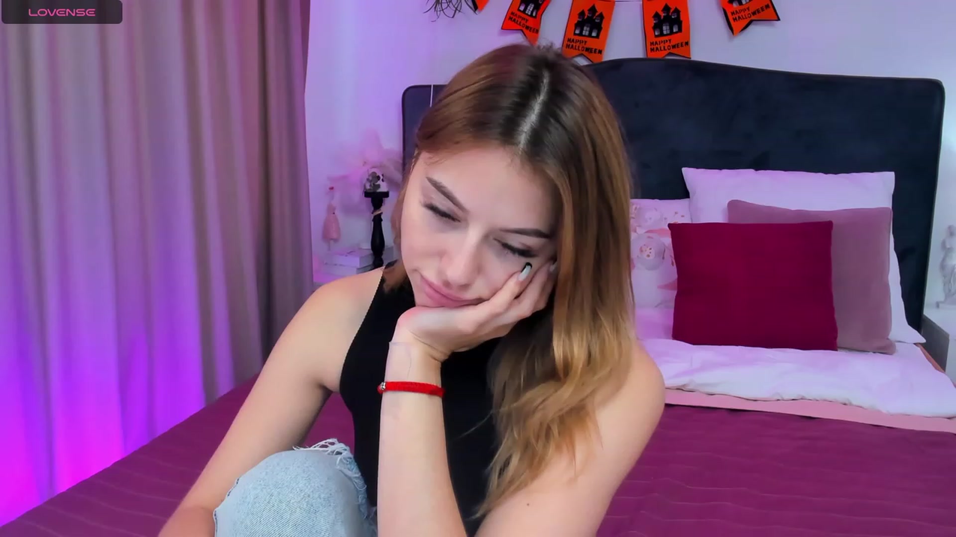 Gallery image thumbnail from SofiBloom's myfreecams stream on, 10/28/2023, 11:44 image 7 of 20