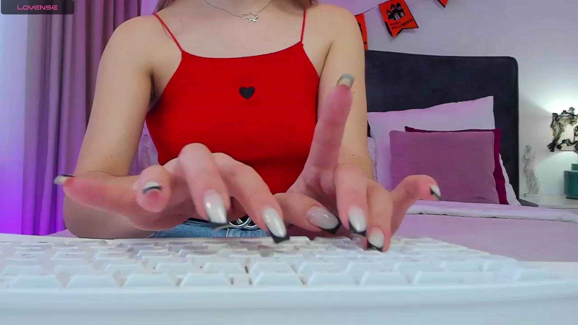 Gallery image thumbnail from SofiBloom's myfreecams stream on, 11/03/2023, 08:58 image 20 of 20