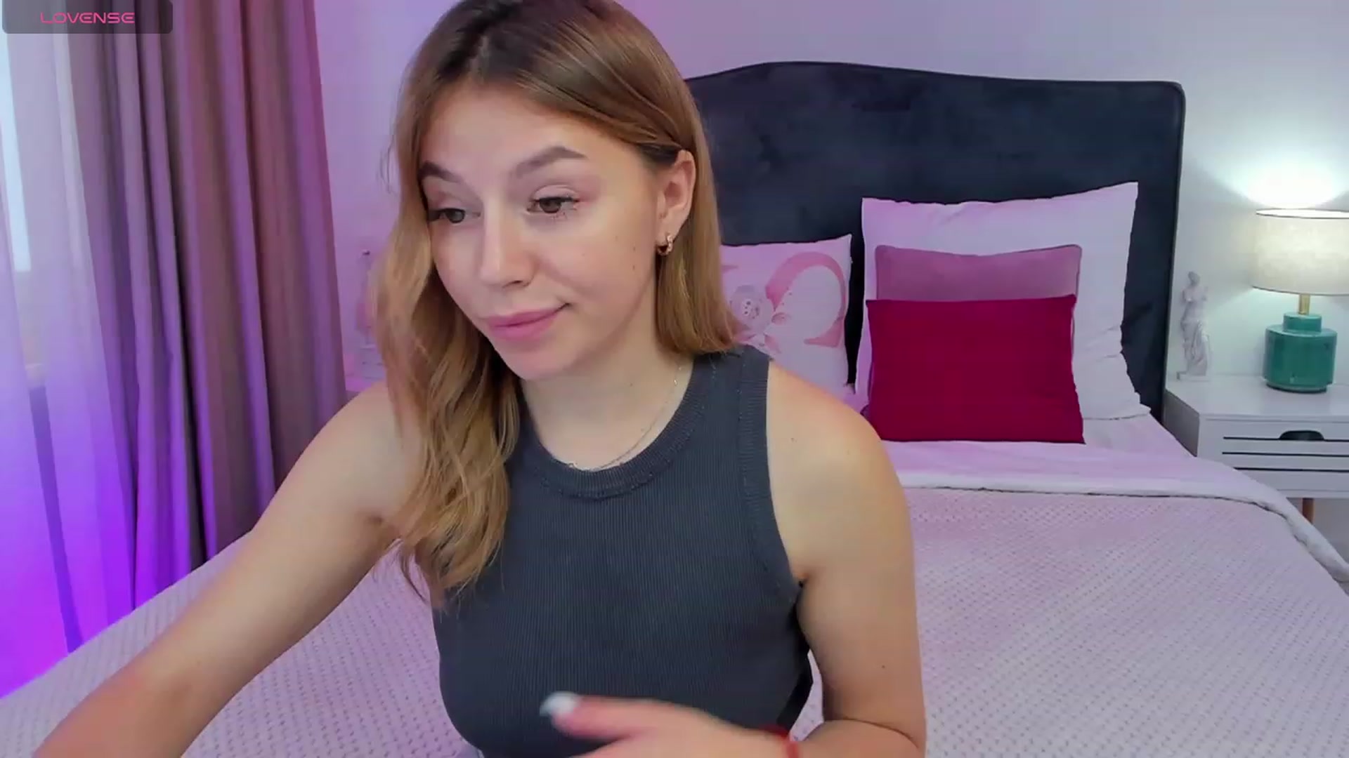 Gallery image thumbnail from SofiBloom's myfreecams stream on, 11/09/2023, 11:06 image 13 of 20