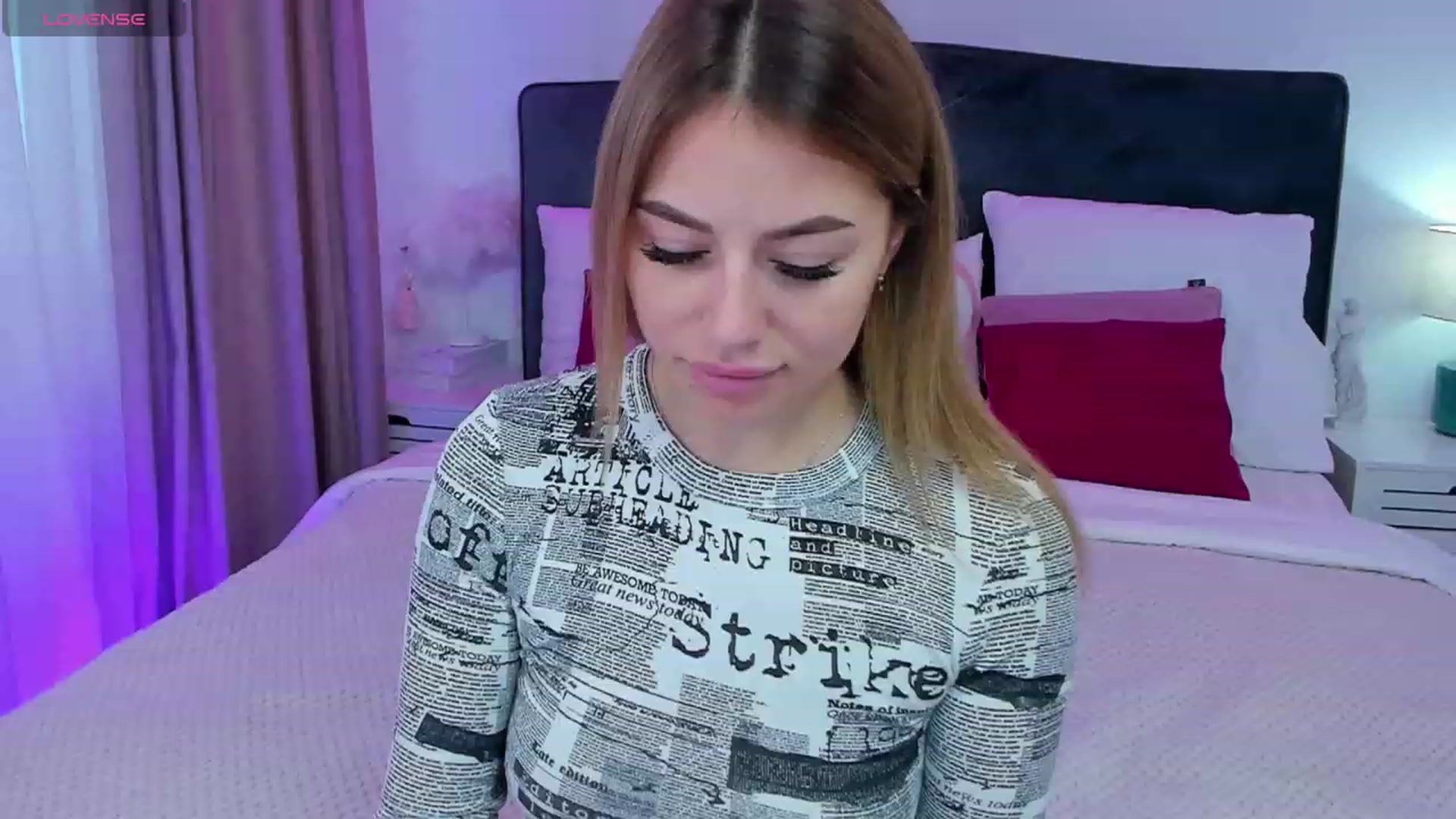 Gallery image thumbnail from SofiBloom's myfreecams stream on, 11/10/2023, 10:31 image 4 of 20
