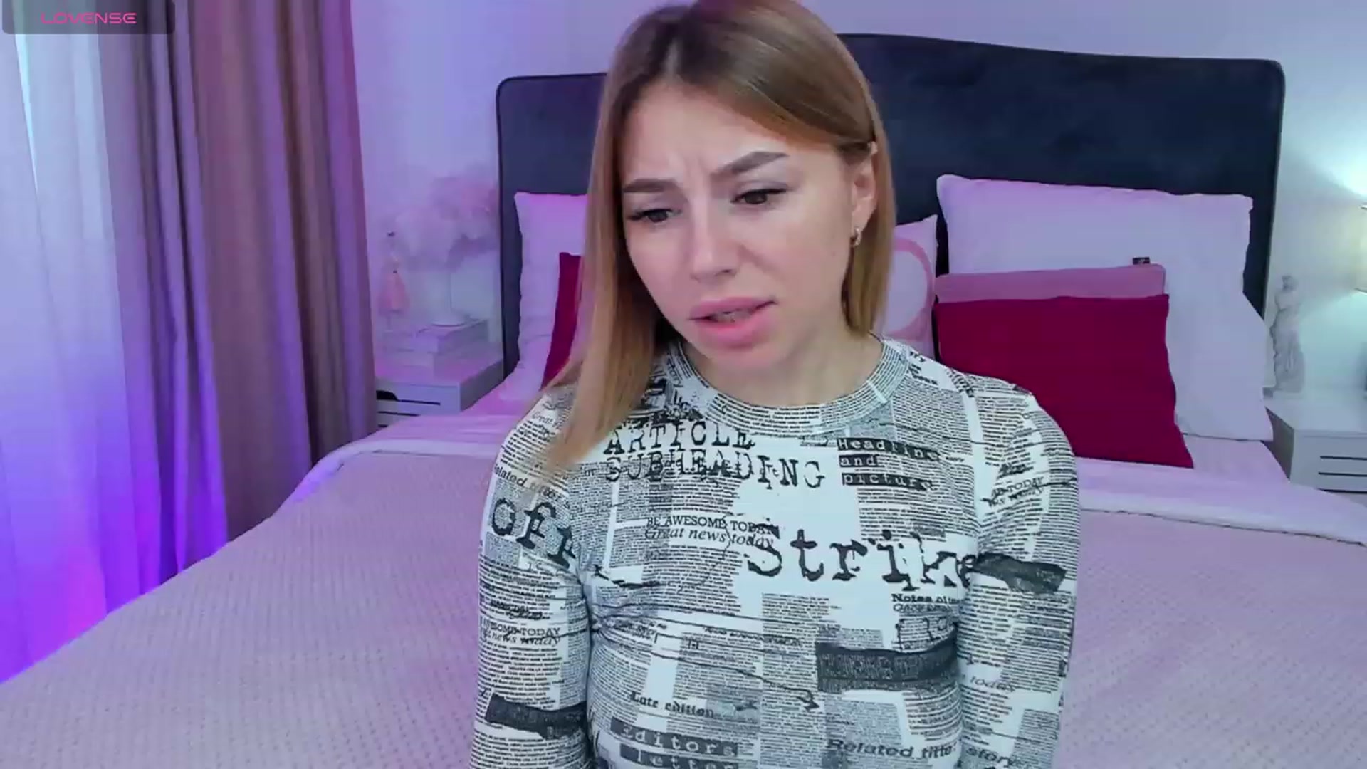 Gallery image thumbnail from SofiBloom's myfreecams stream on, 11/10/2023, 10:31 image 17 of 20