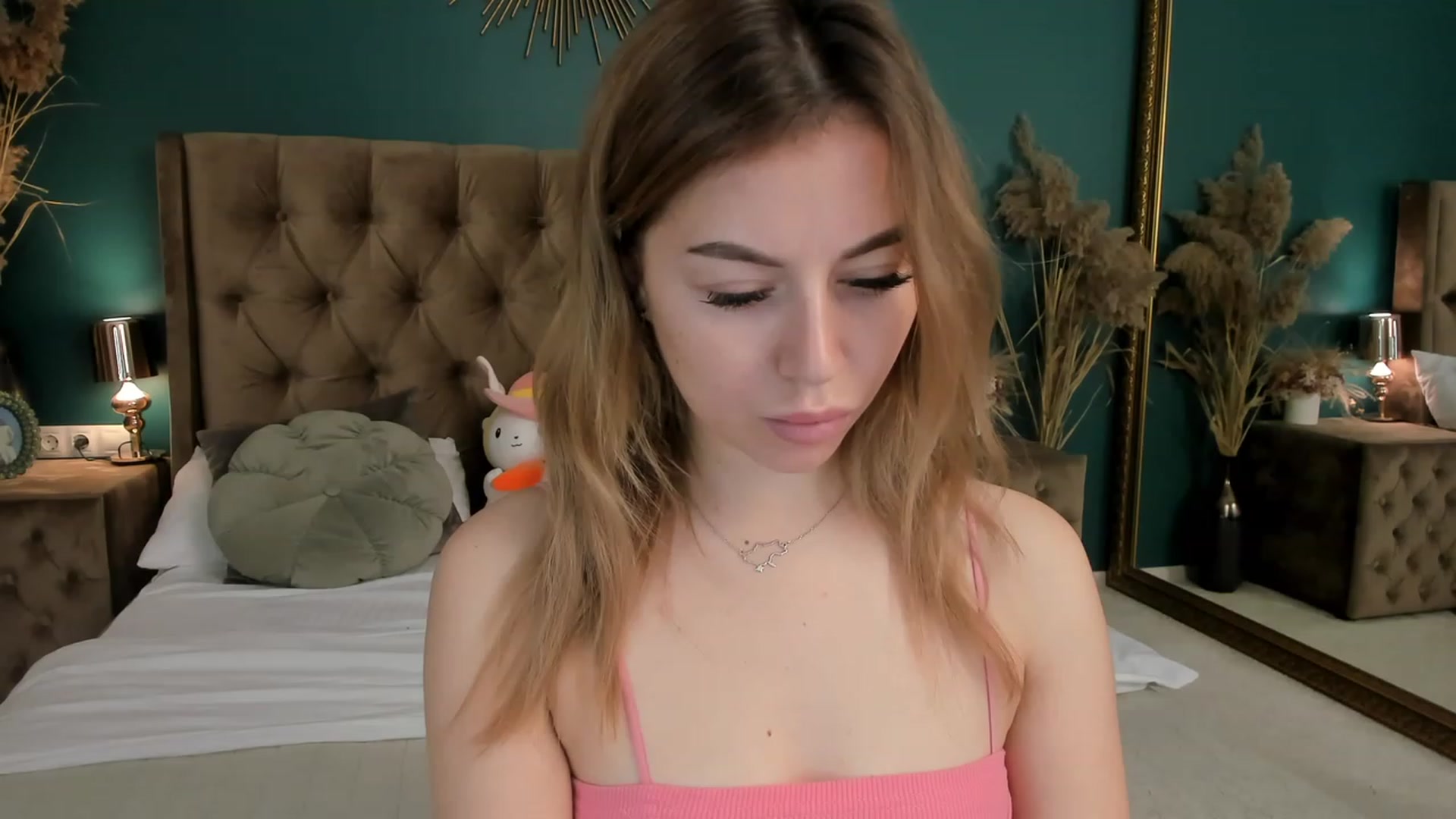 Gallery image thumbnail from SofiBloom's myfreecams stream on, 11/13/2023, 14:28 image 6 of 20