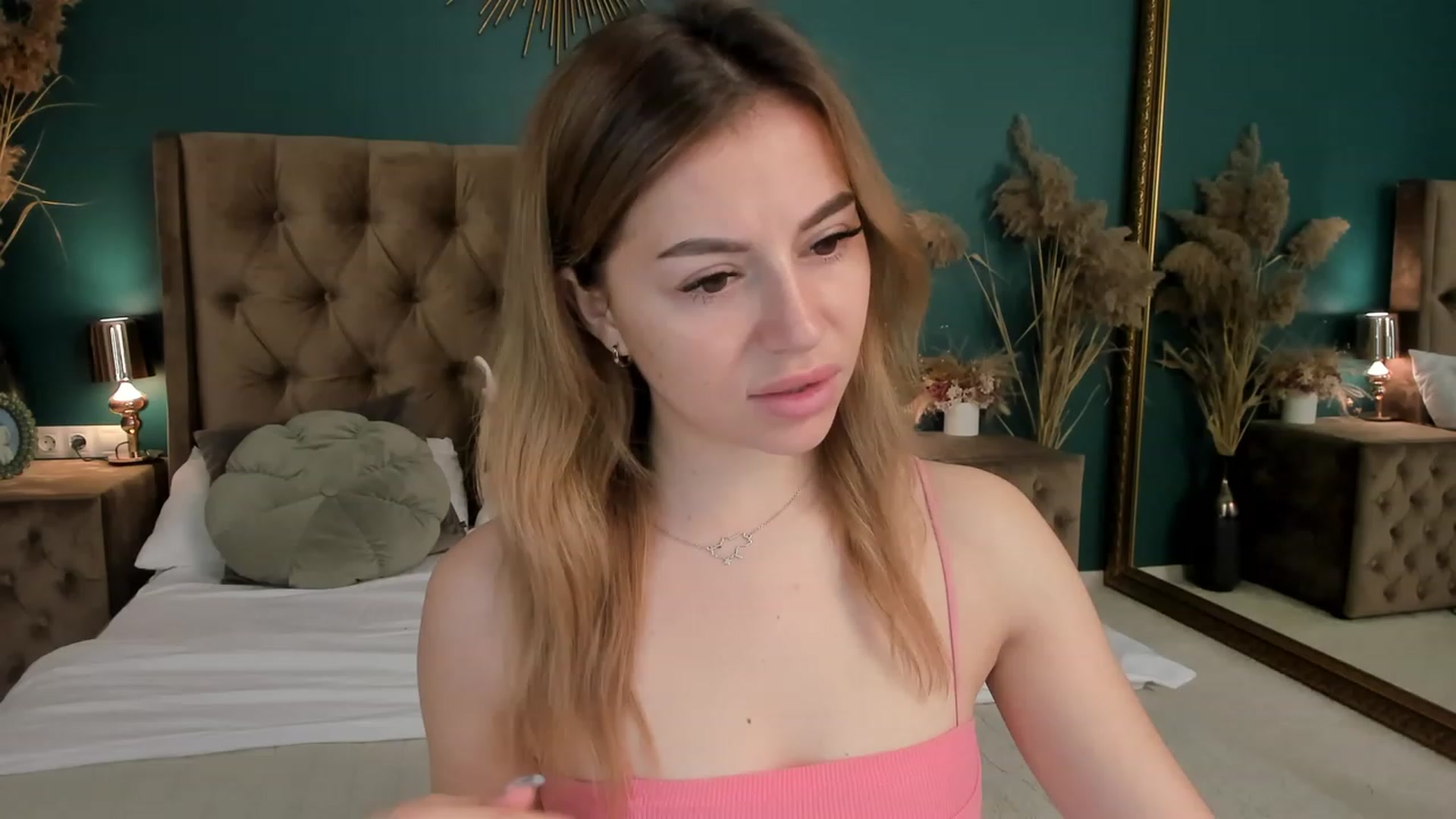 Gallery image thumbnail from SofiBloom's myfreecams stream on, 11/13/2023, 14:28 image 9 of 20