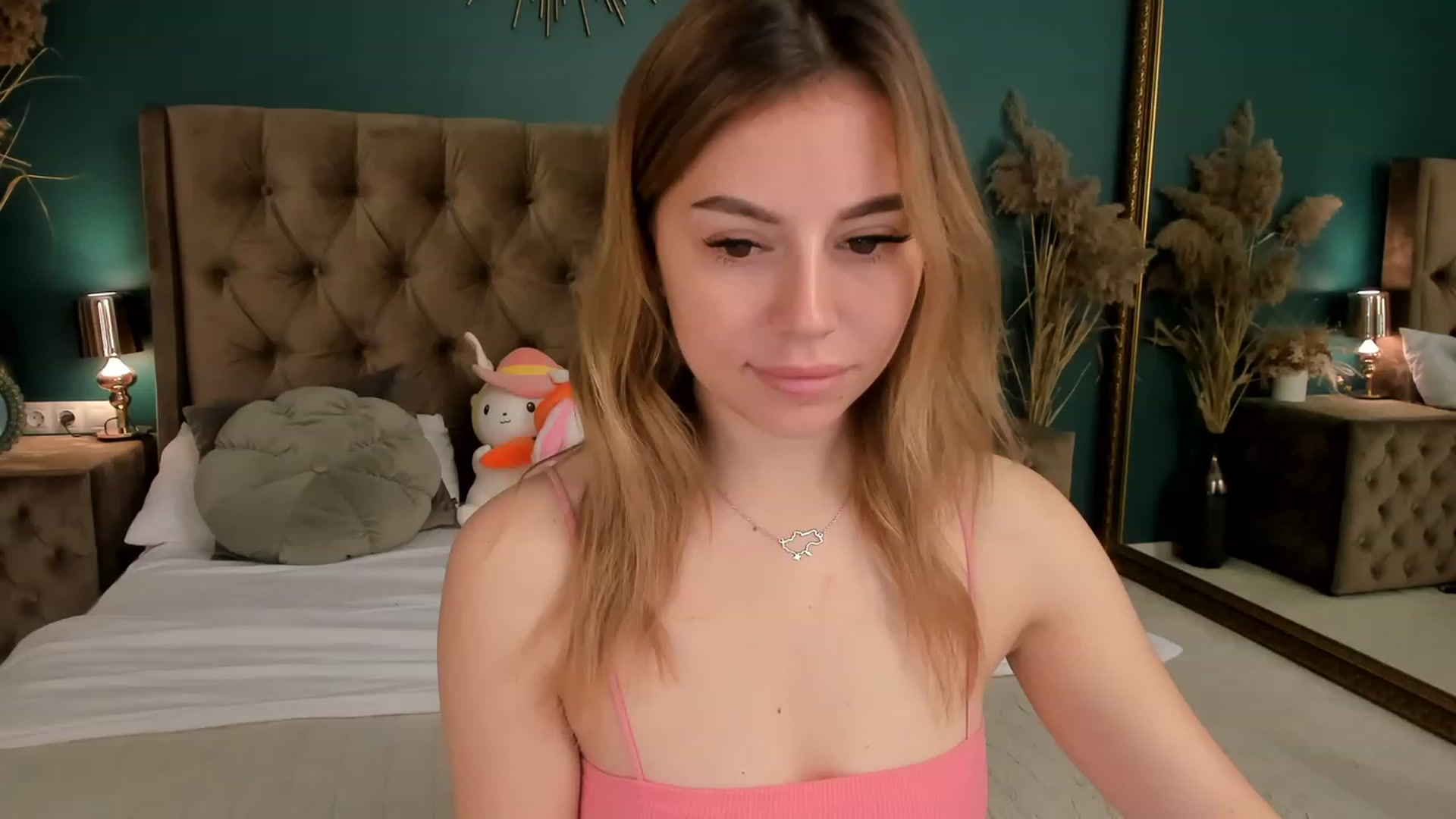 Gallery image thumbnail from SofiBloom's myfreecams stream on, 11/13/2023, 16:10 image 4 of 20