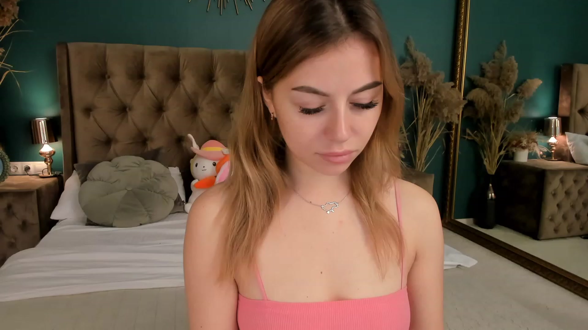 Gallery image thumbnail from SofiBloom's myfreecams stream on, 11/13/2023, 16:10 image 7 of 20