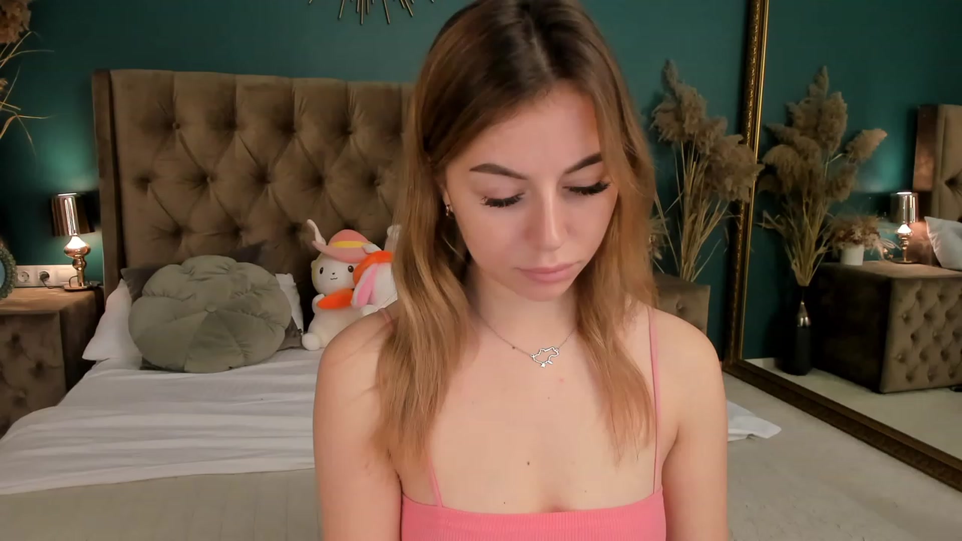 Gallery image thumbnail from SofiBloom's myfreecams stream on, 11/13/2023, 16:10 image 10 of 20