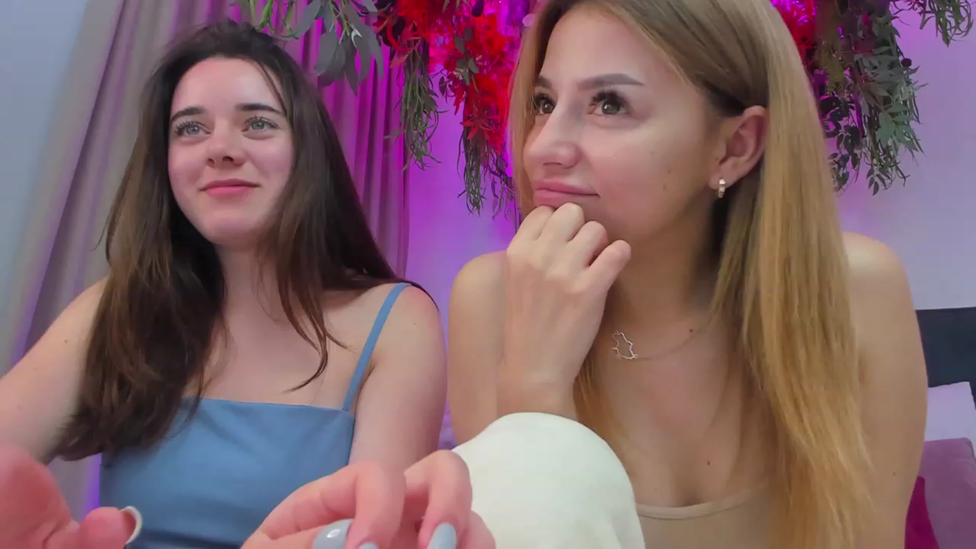 Gallery image thumbnail from SofiBloom's myfreecams stream on, 11/15/2023, 10:39 image 5 of 20
