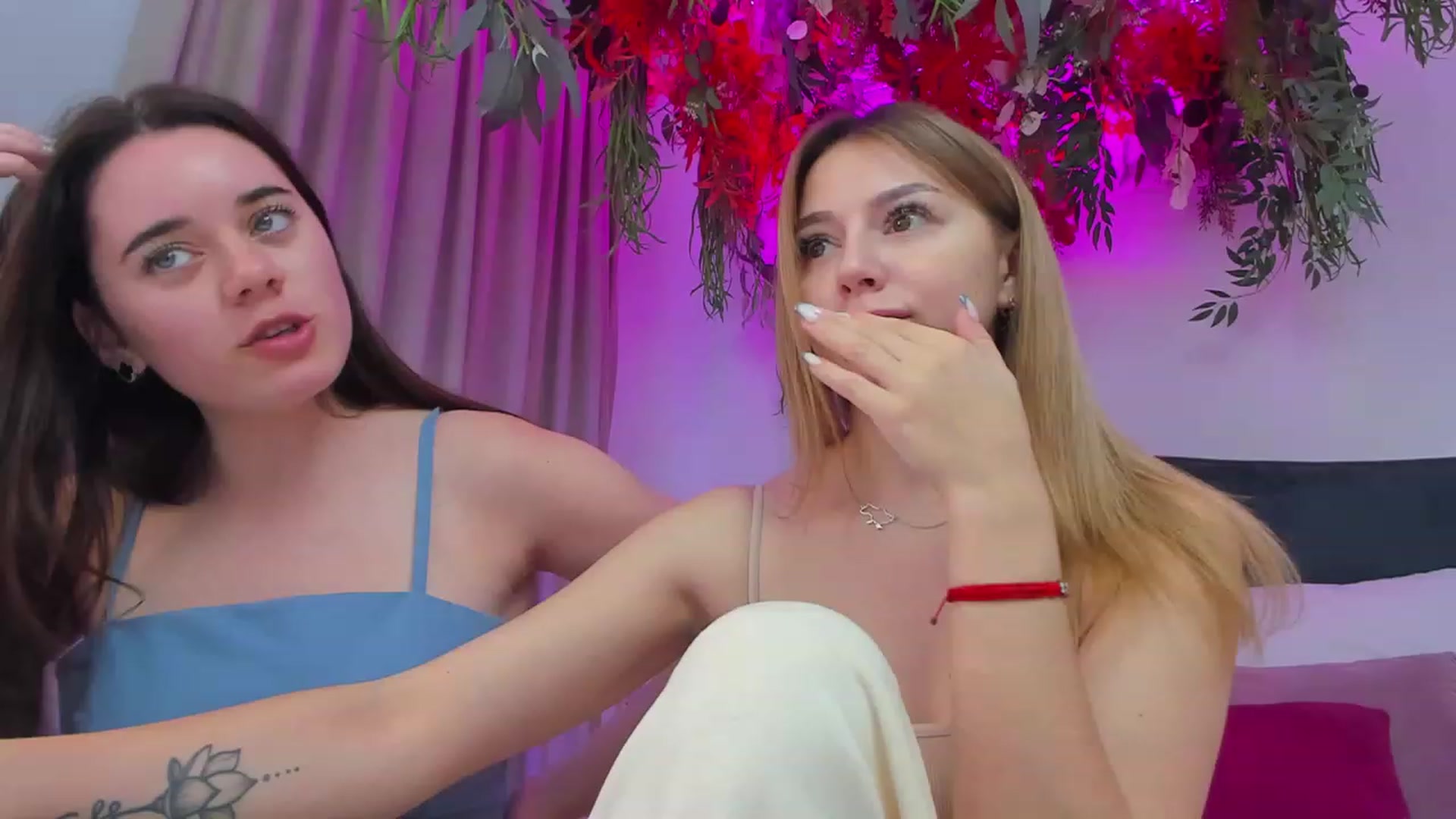 Gallery image thumbnail from SofiBloom's myfreecams stream on, 11/15/2023, 10:39 image 12 of 20