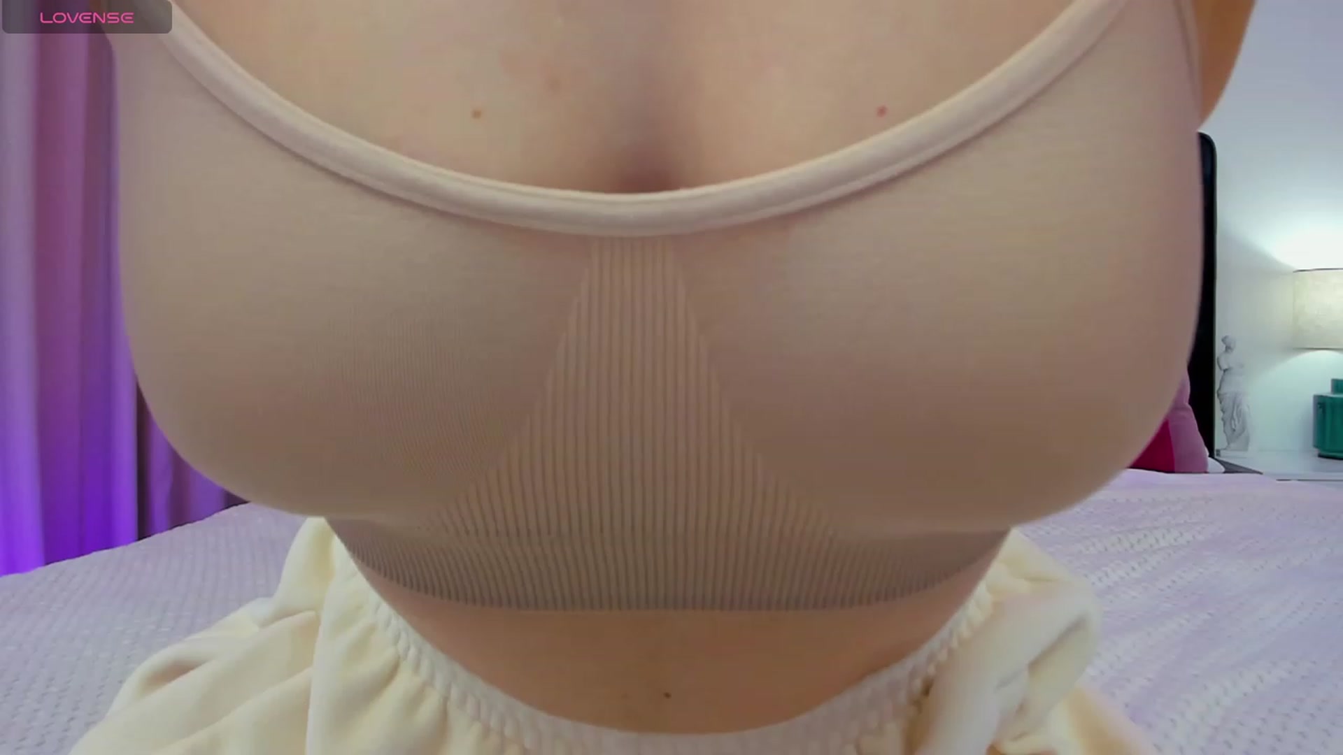 Gallery image thumbnail from SofiBloom's myfreecams stream on, 11/16/2023, 10:19 image 9 of 20