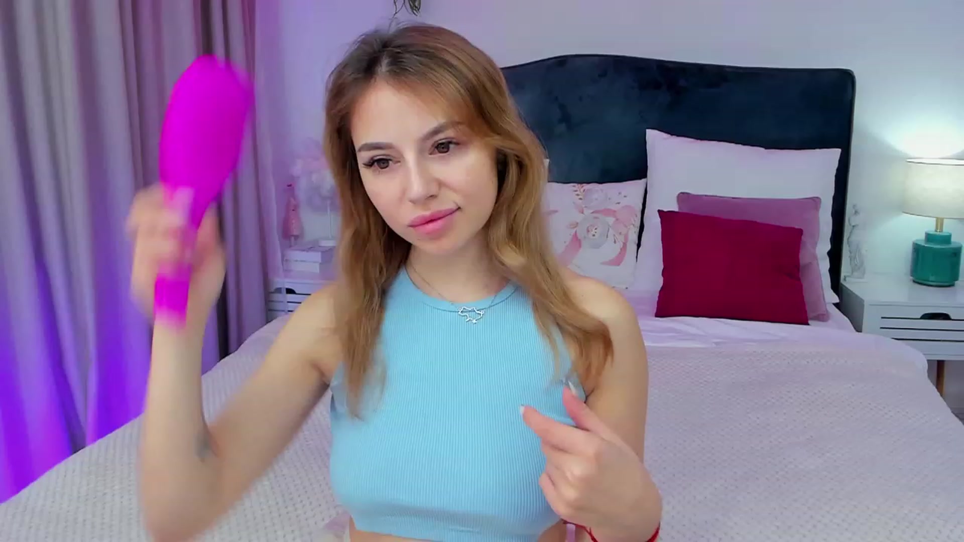 Gallery image thumbnail from SofiBloom's myfreecams stream on, 11/18/2023, 13:03 image 10 of 20
