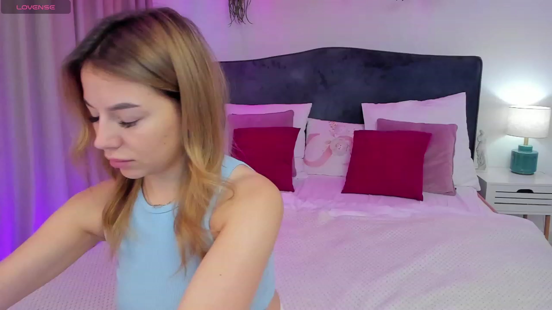 Gallery image thumbnail from SofiBloom's myfreecams stream on, 11/21/2023, 13:01 image 17 of 20