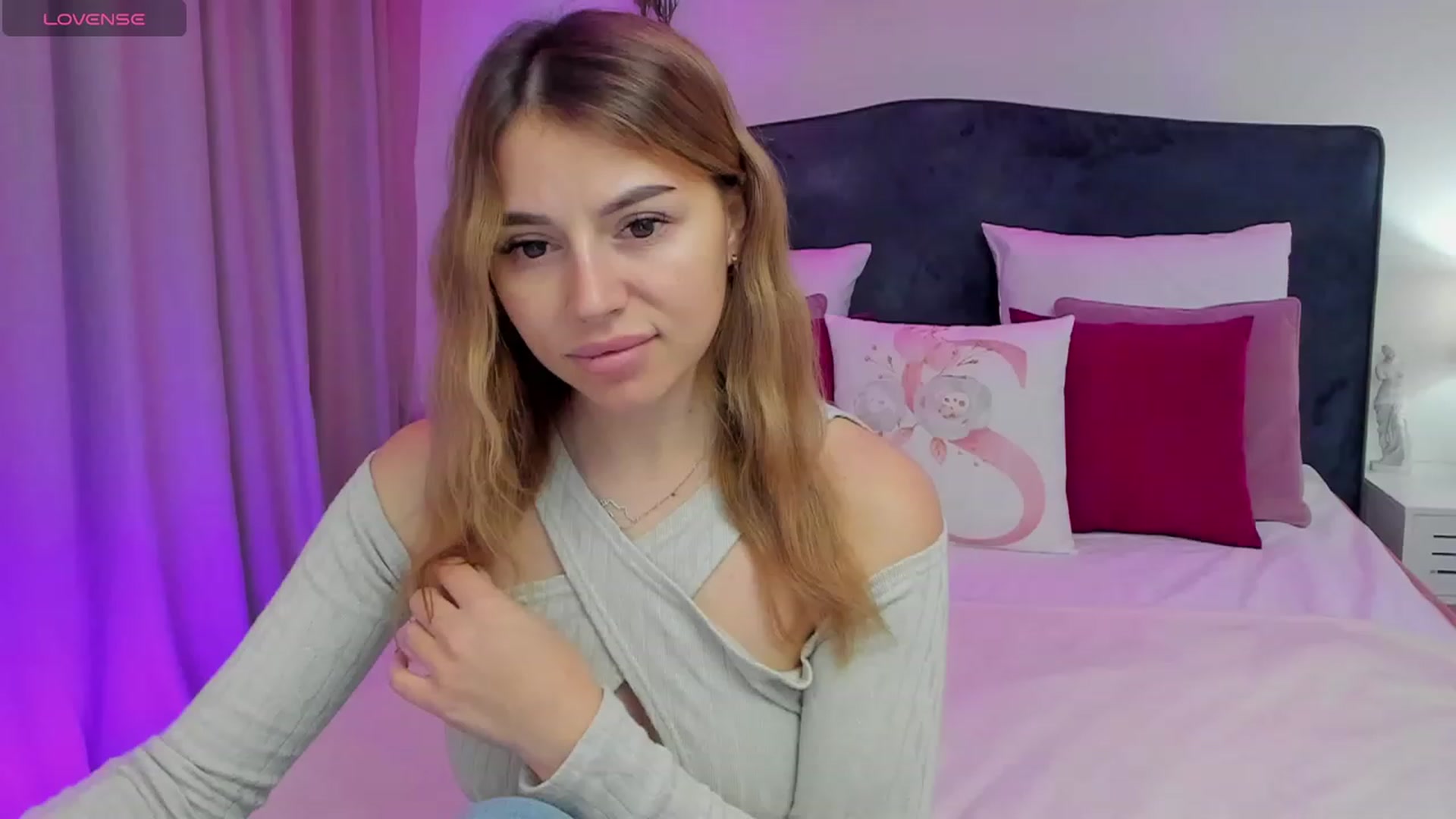 Gallery image thumbnail from SofiBloom's myfreecams stream on, 11/23/2023, 14:44 image 2 of 20