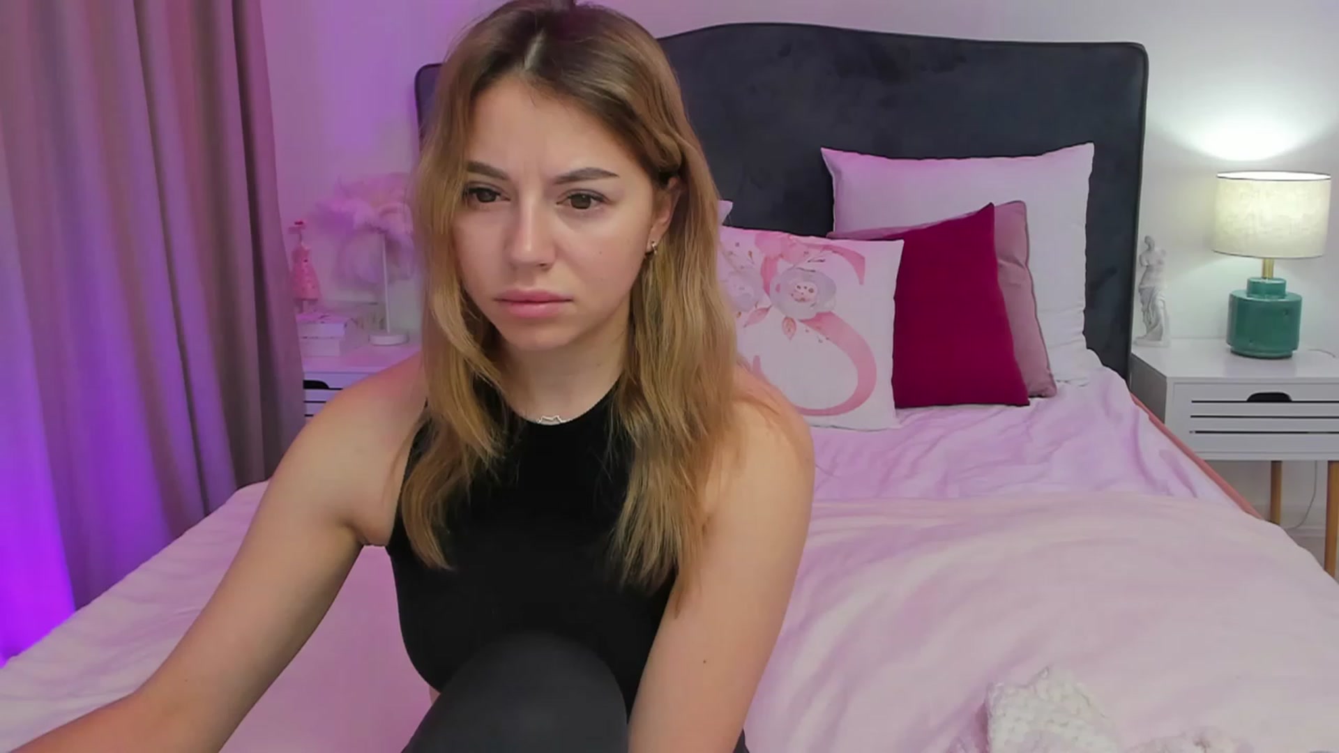 Gallery image thumbnail from SofiBloom's myfreecams stream on, 11/28/2023, 18:59 image 3 of 20
