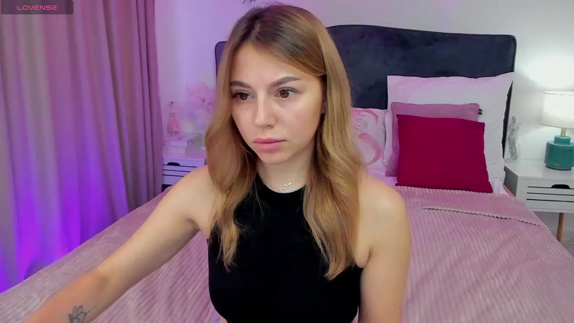 Gallery image thumbnail from SofiBloom's myfreecams stream on, 11/30/2023, 11:14 image 18 of 20