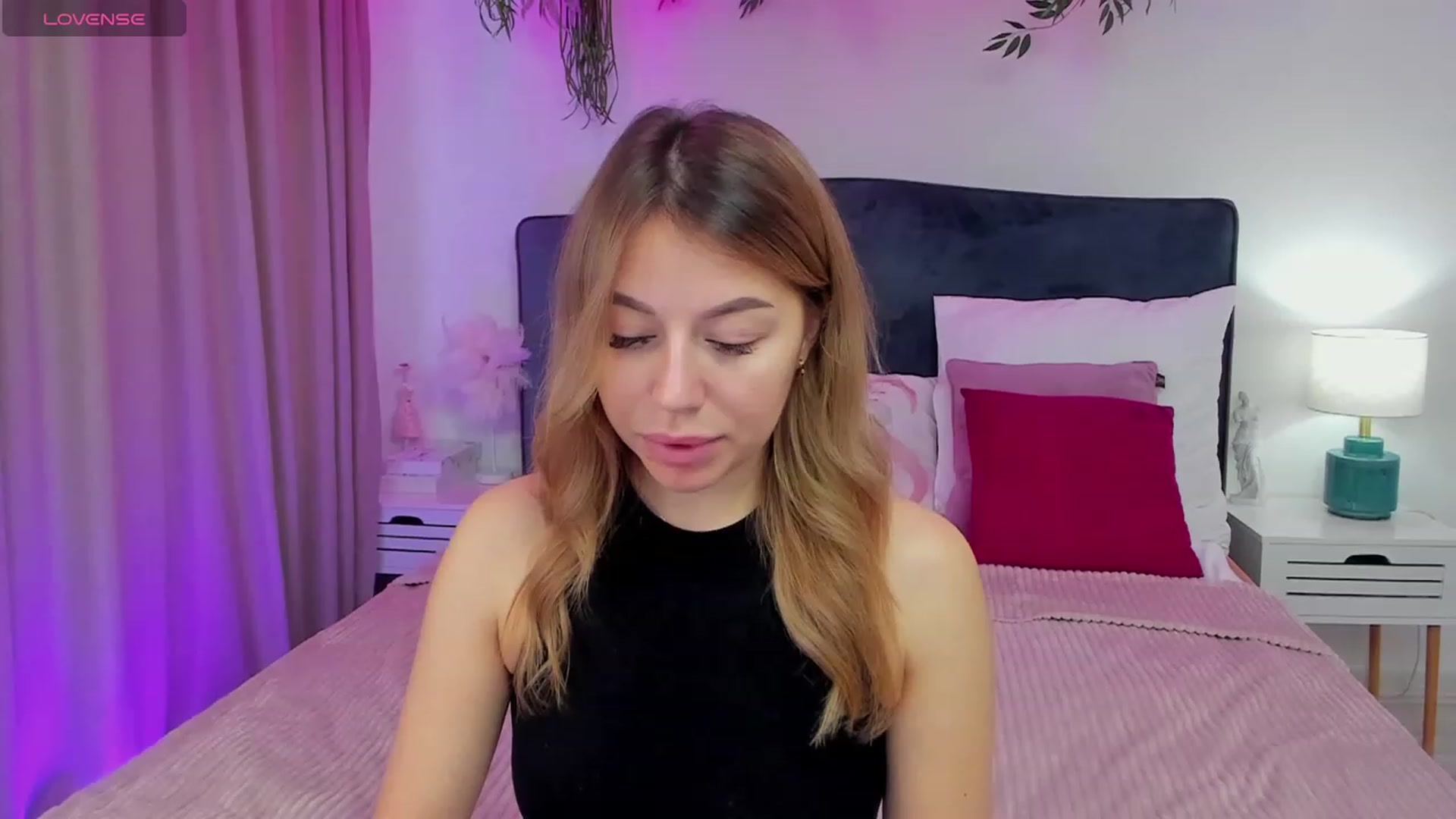 Gallery image thumbnail from SofiBloom's myfreecams stream on, 11/30/2023, 11:14 image 4 of 20