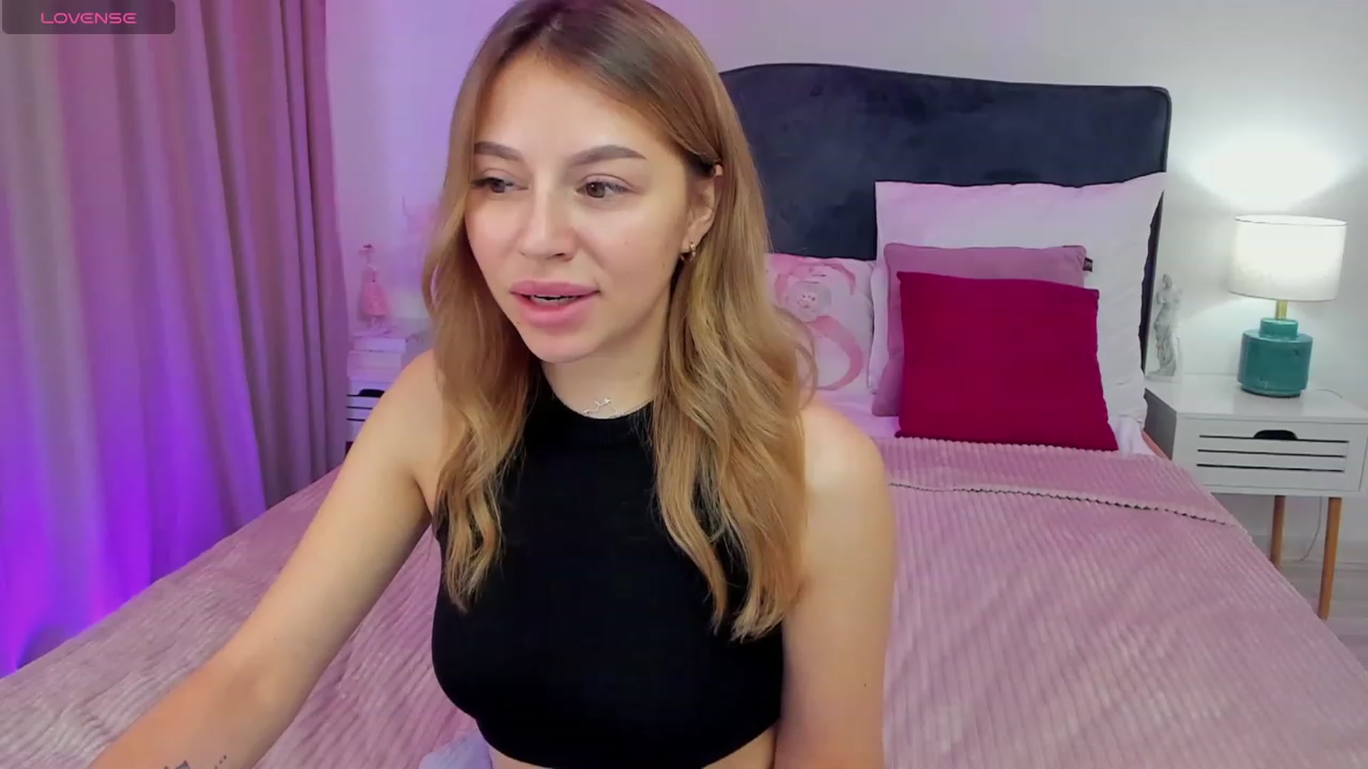 Gallery image thumbnail from SofiBloom's myfreecams stream on, 11/30/2023, 13:02 image 13 of 20