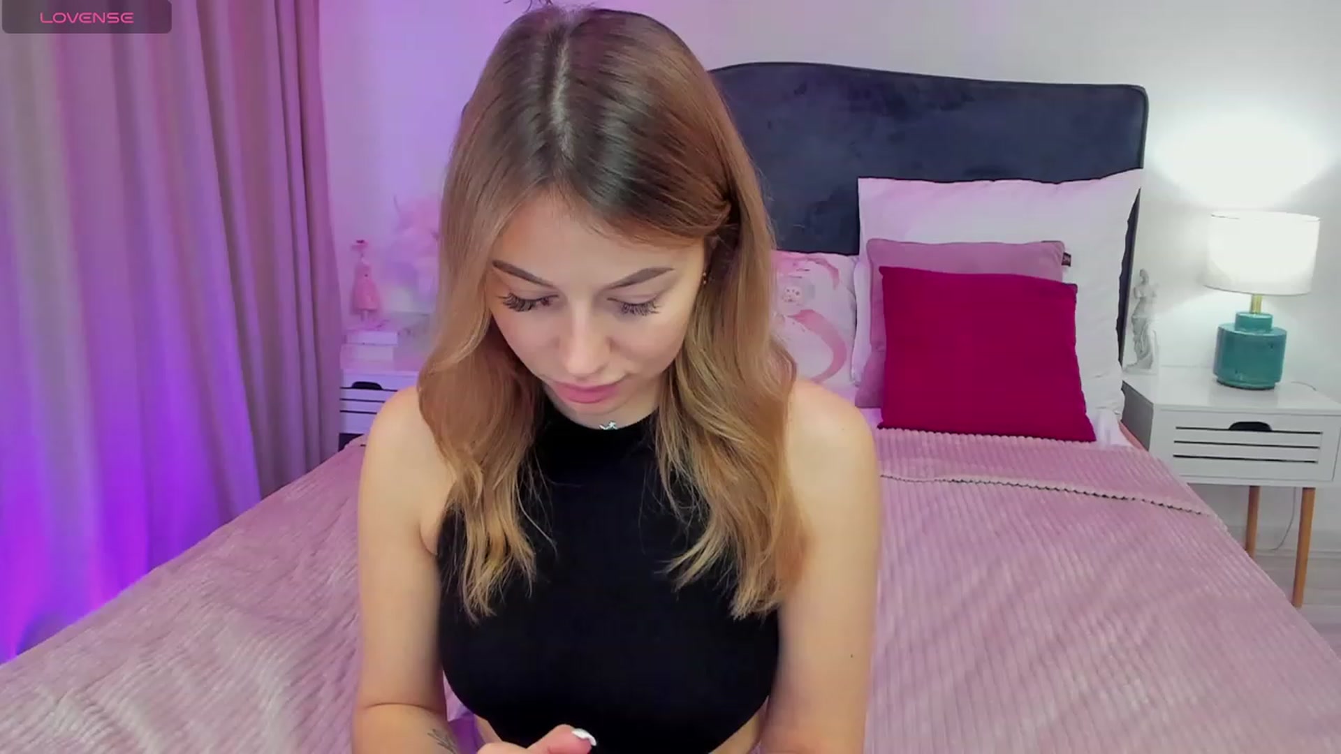 Gallery image thumbnail from SofiBloom's myfreecams stream on, 11/30/2023, 13:02 image 6 of 20