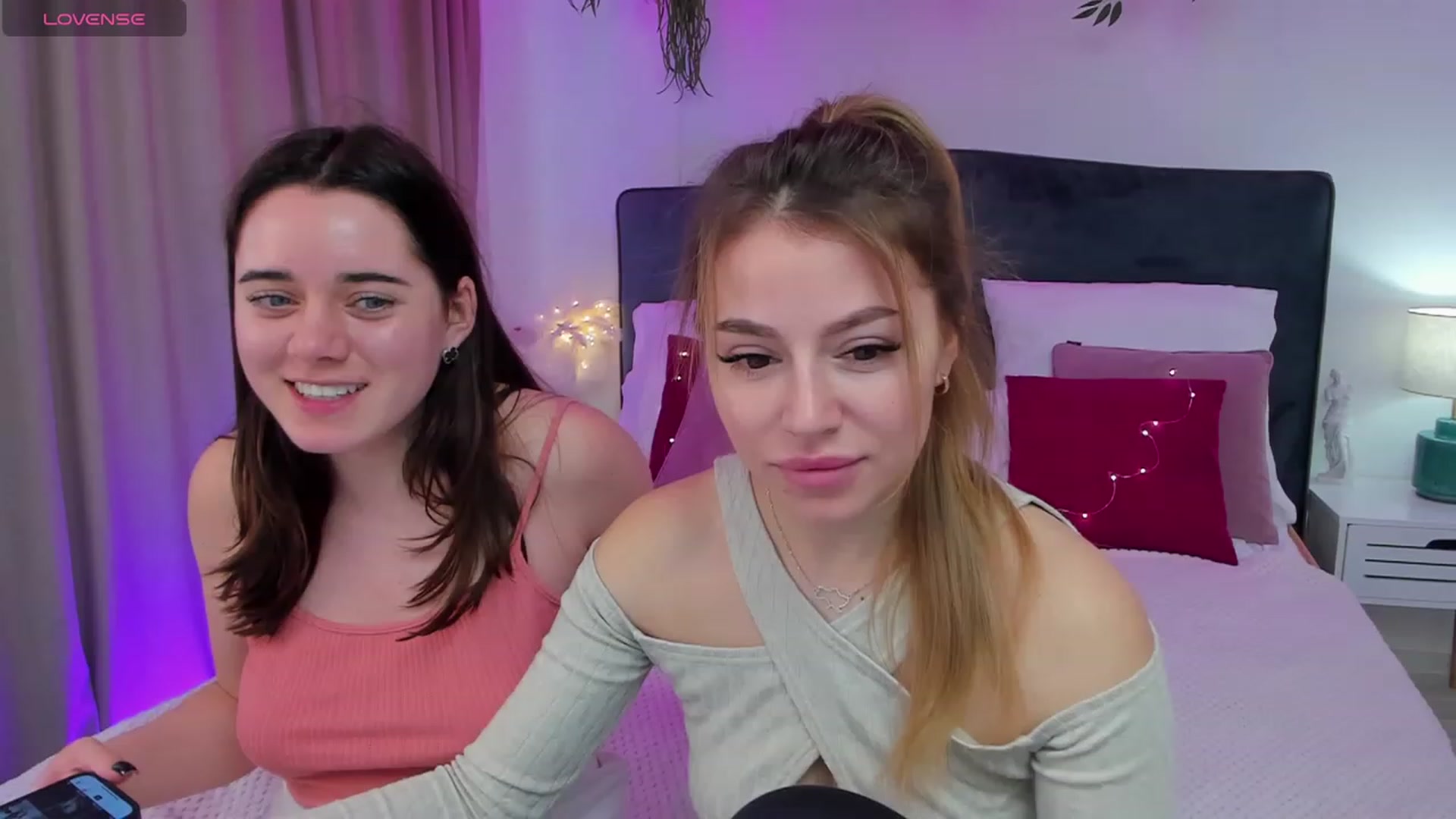 Gallery image thumbnail from SofiBloom's myfreecams stream on, 12/01/2023, 11:54 image 7 of 20