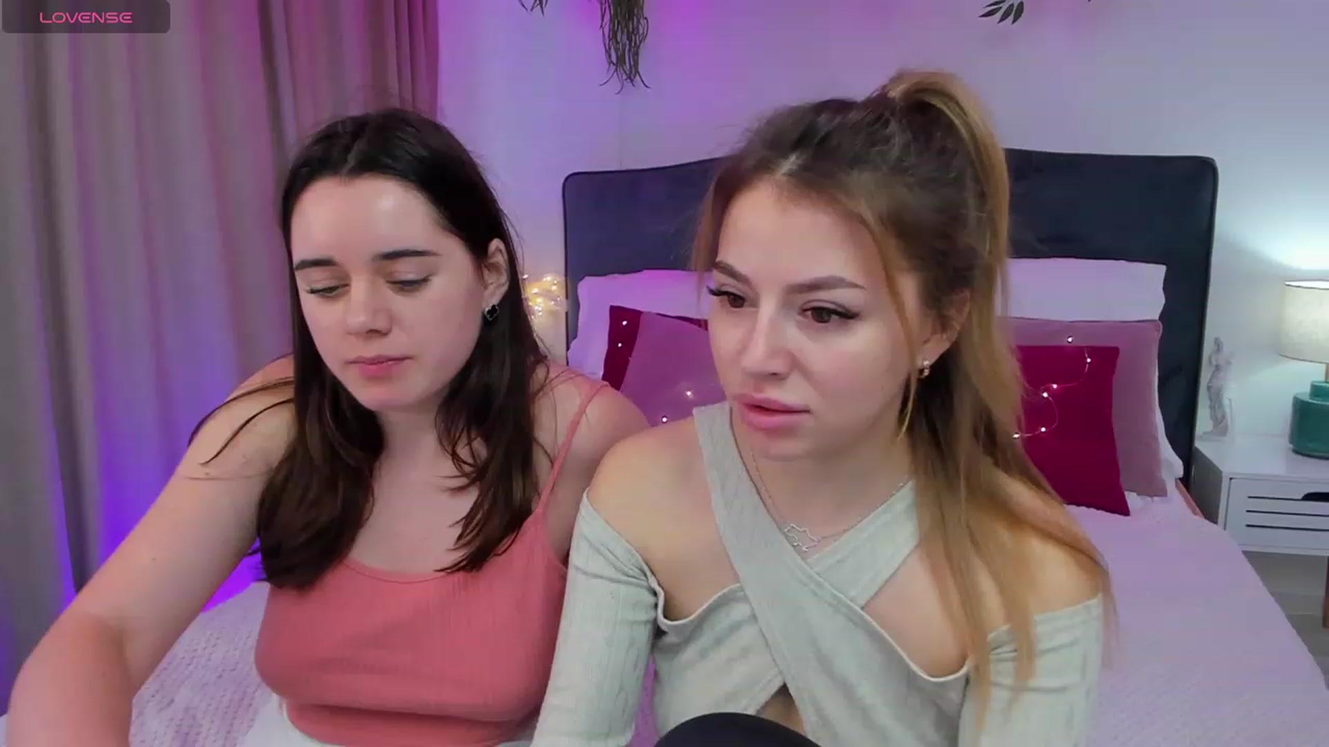 Gallery image thumbnail from SofiBloom's myfreecams stream on, 12/01/2023, 11:54 image 10 of 20