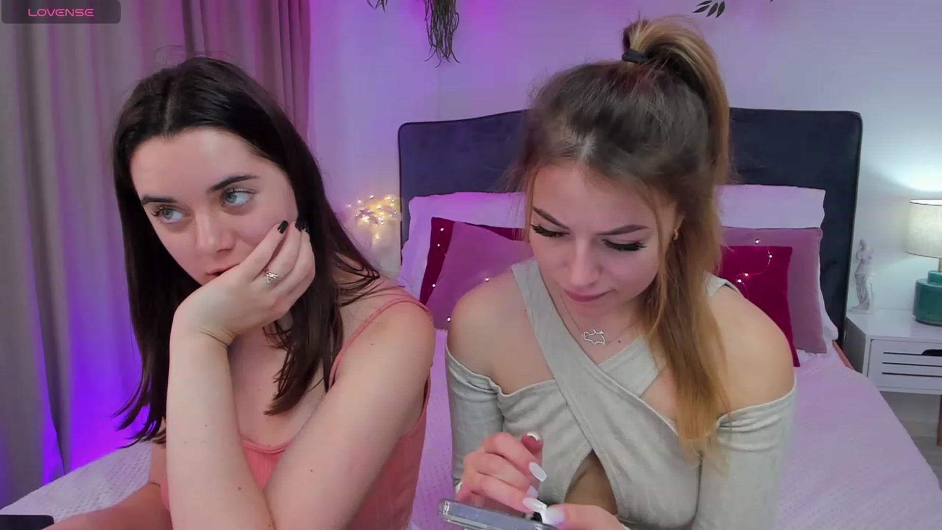 Gallery image thumbnail from SofiBloom's myfreecams stream on, 12/01/2023, 11:54 image 17 of 20