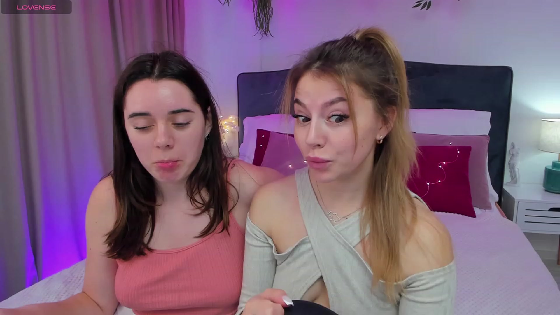 Gallery image thumbnail from SofiBloom's myfreecams stream on, 12/01/2023, 11:54 image 14 of 20