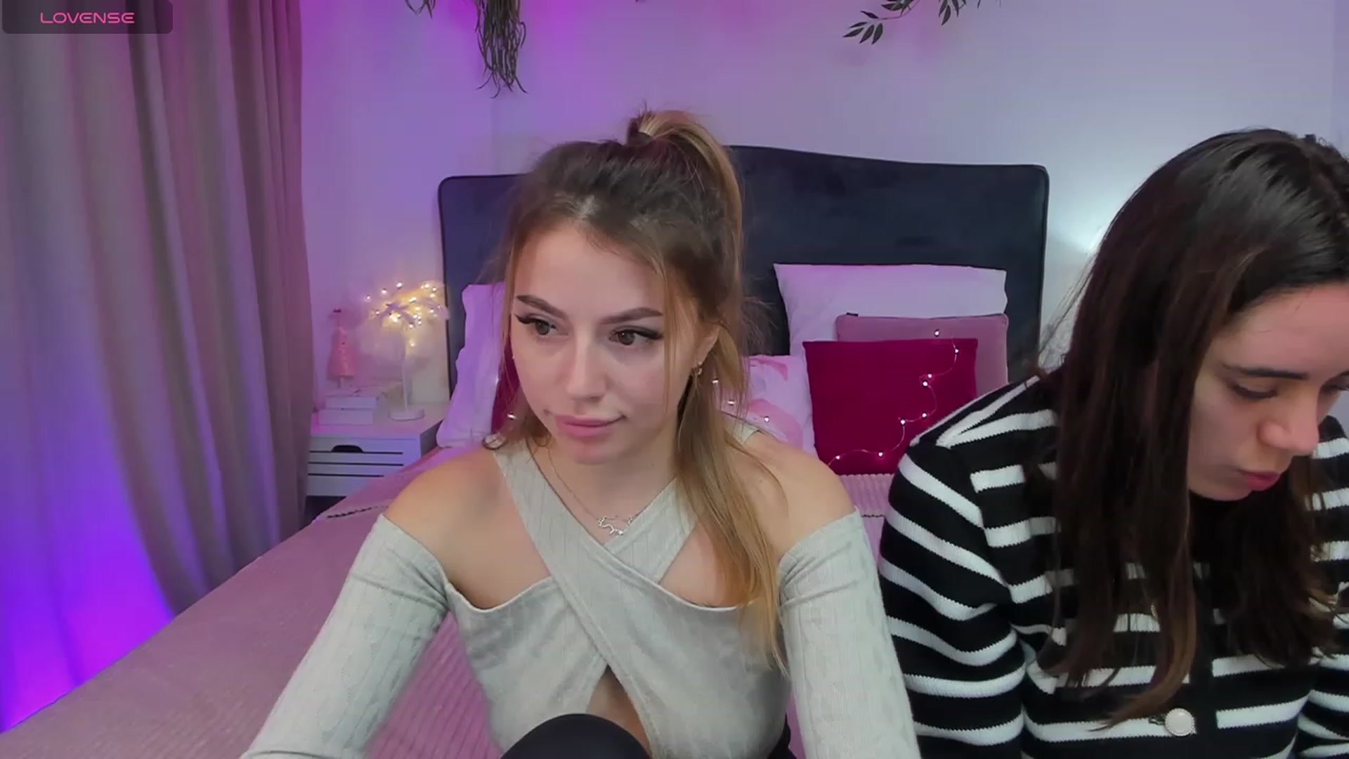 Gallery image thumbnail from SofiBloom's myfreecams stream on, 12/01/2023, 13:02 image 20 of 20