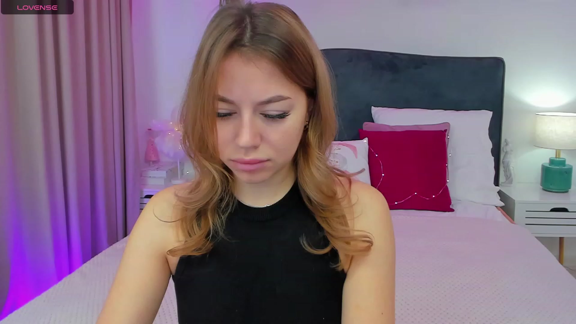 Gallery image thumbnail from SofiBloom's myfreecams stream on, 12/04/2023, 07:36 image 12 of 20