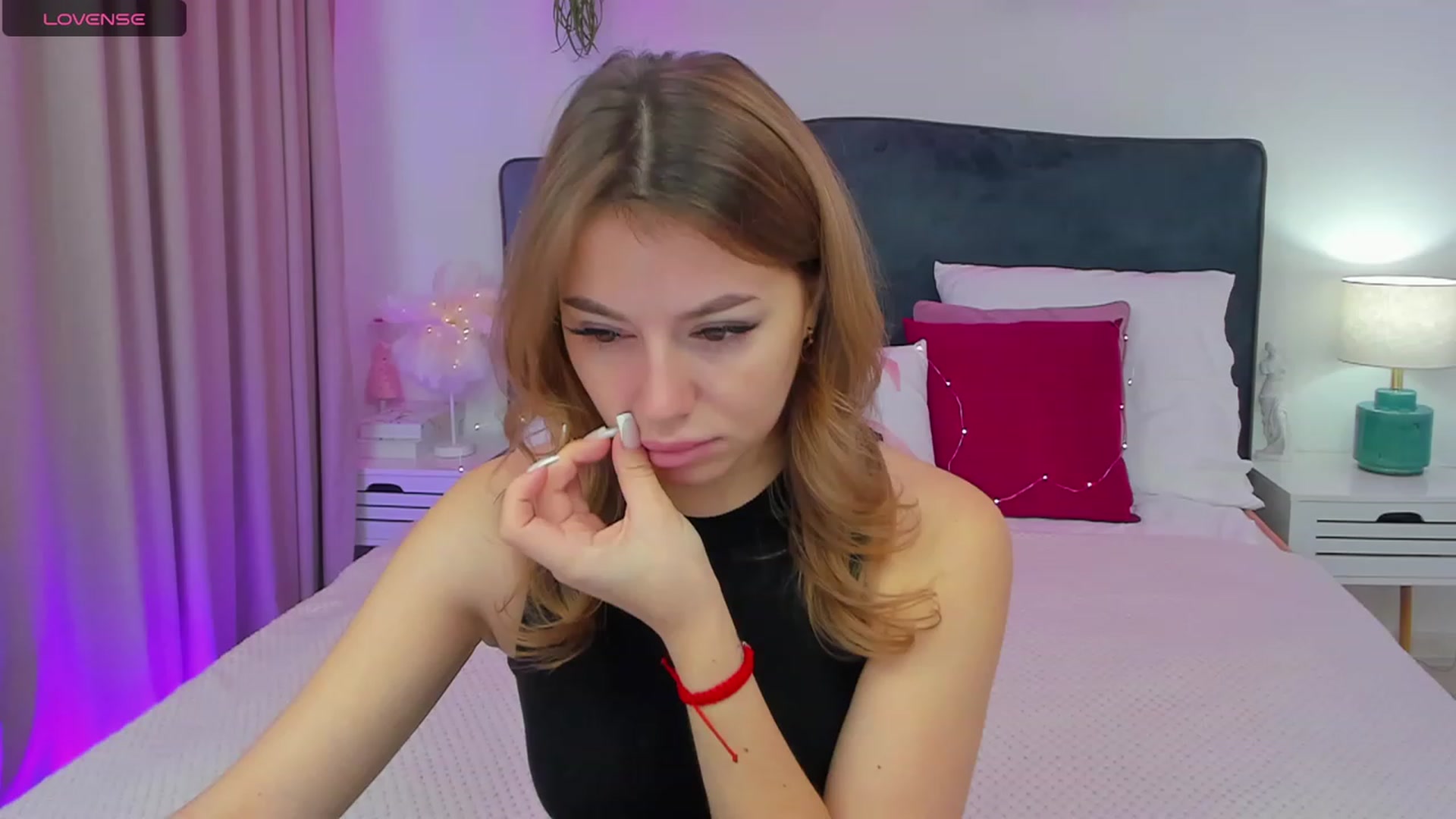 Gallery image thumbnail from SofiBloom's myfreecams stream on, 12/04/2023, 07:36 image 7 of 20