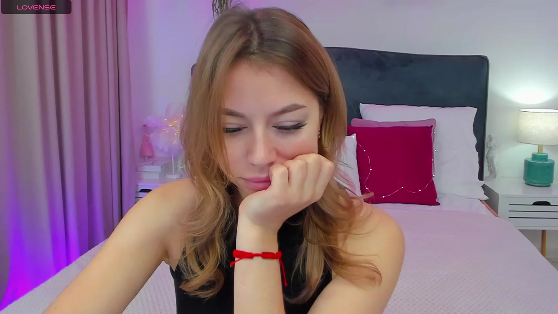Gallery image thumbnail from SofiBloom's myfreecams stream on, 12/04/2023, 07:36 image 10 of 20