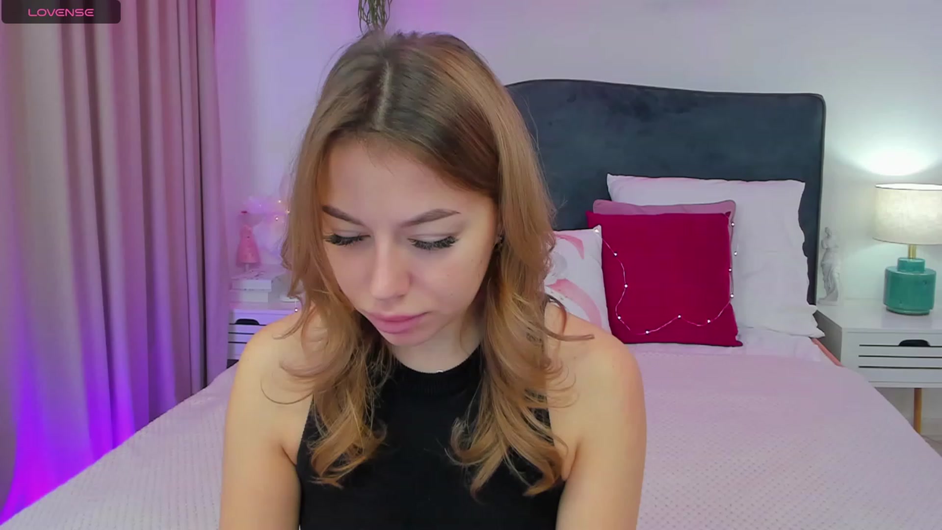 Gallery image thumbnail from SofiBloom's myfreecams stream on, 12/04/2023, 07:36 image 14 of 20