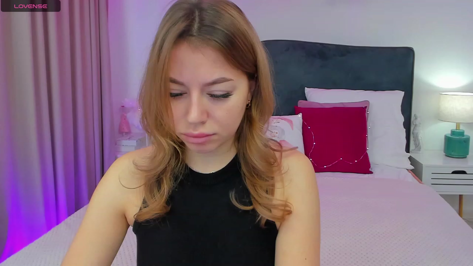 Gallery image thumbnail from SofiBloom's myfreecams stream on, 12/04/2023, 07:36 image 13 of 20