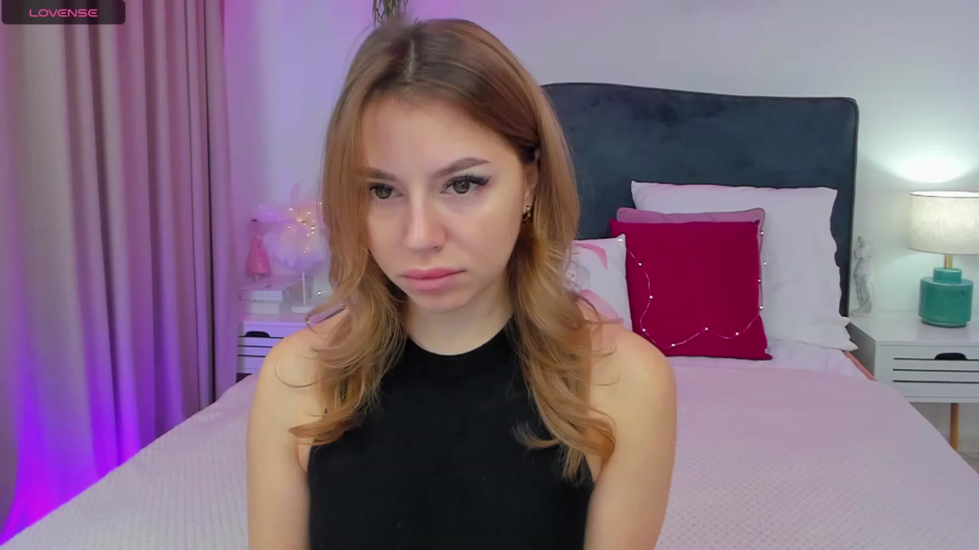 Gallery image thumbnail from SofiBloom's myfreecams stream on, 12/04/2023, 07:36 image 8 of 20