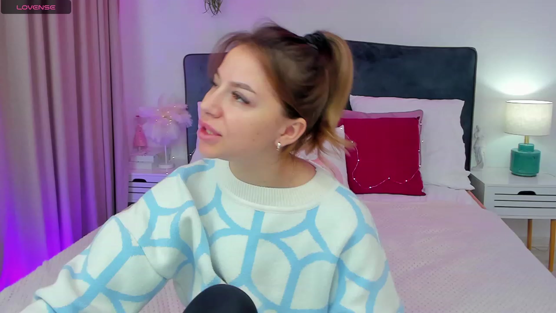 Gallery image thumbnail from SofiBloom's myfreecams stream on, 12/04/2023, 12:08 image 9 of 20