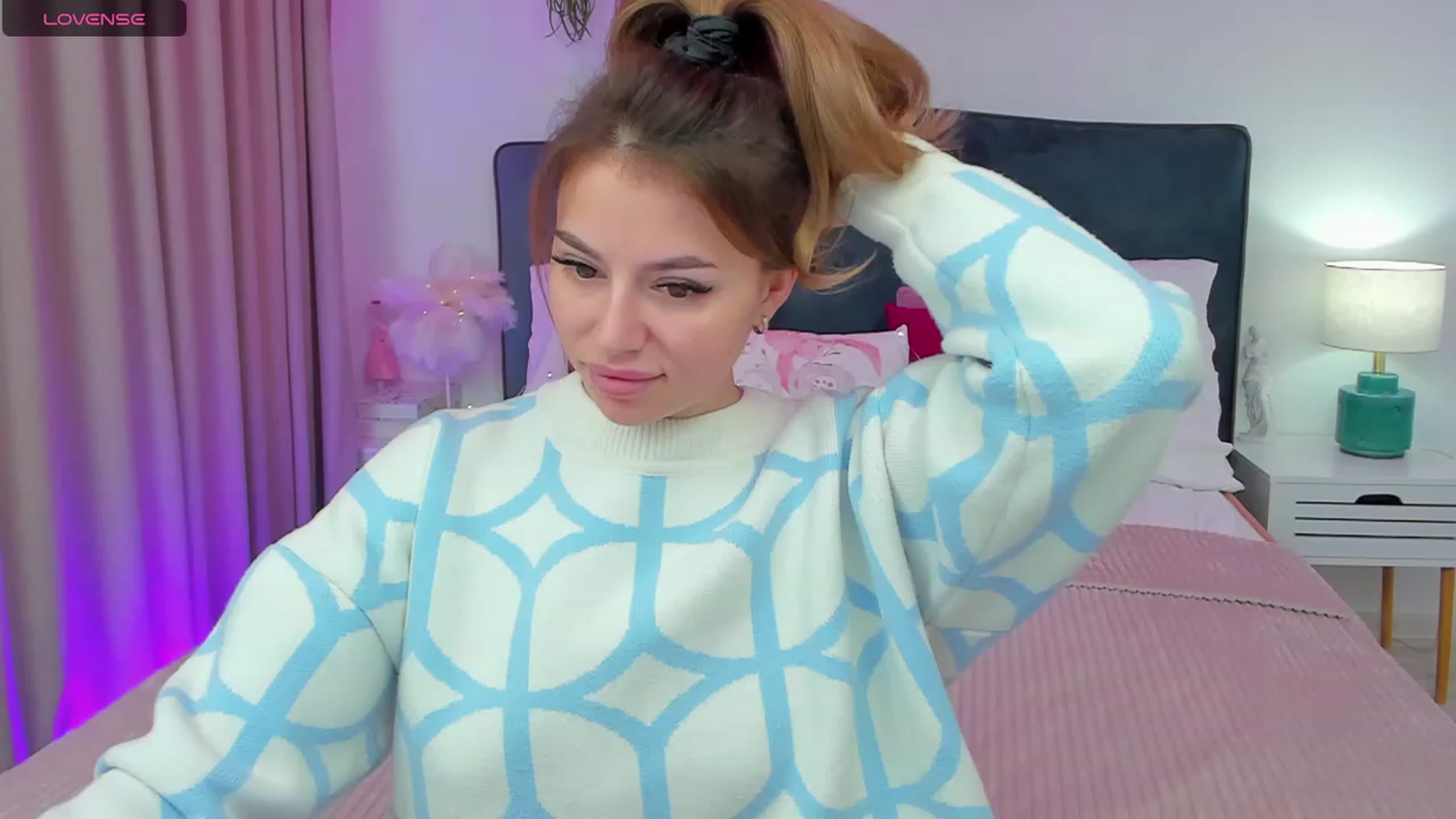 Gallery image thumbnail from SofiBloom's myfreecams stream on, 12/04/2023, 13:01 image 8 of 20