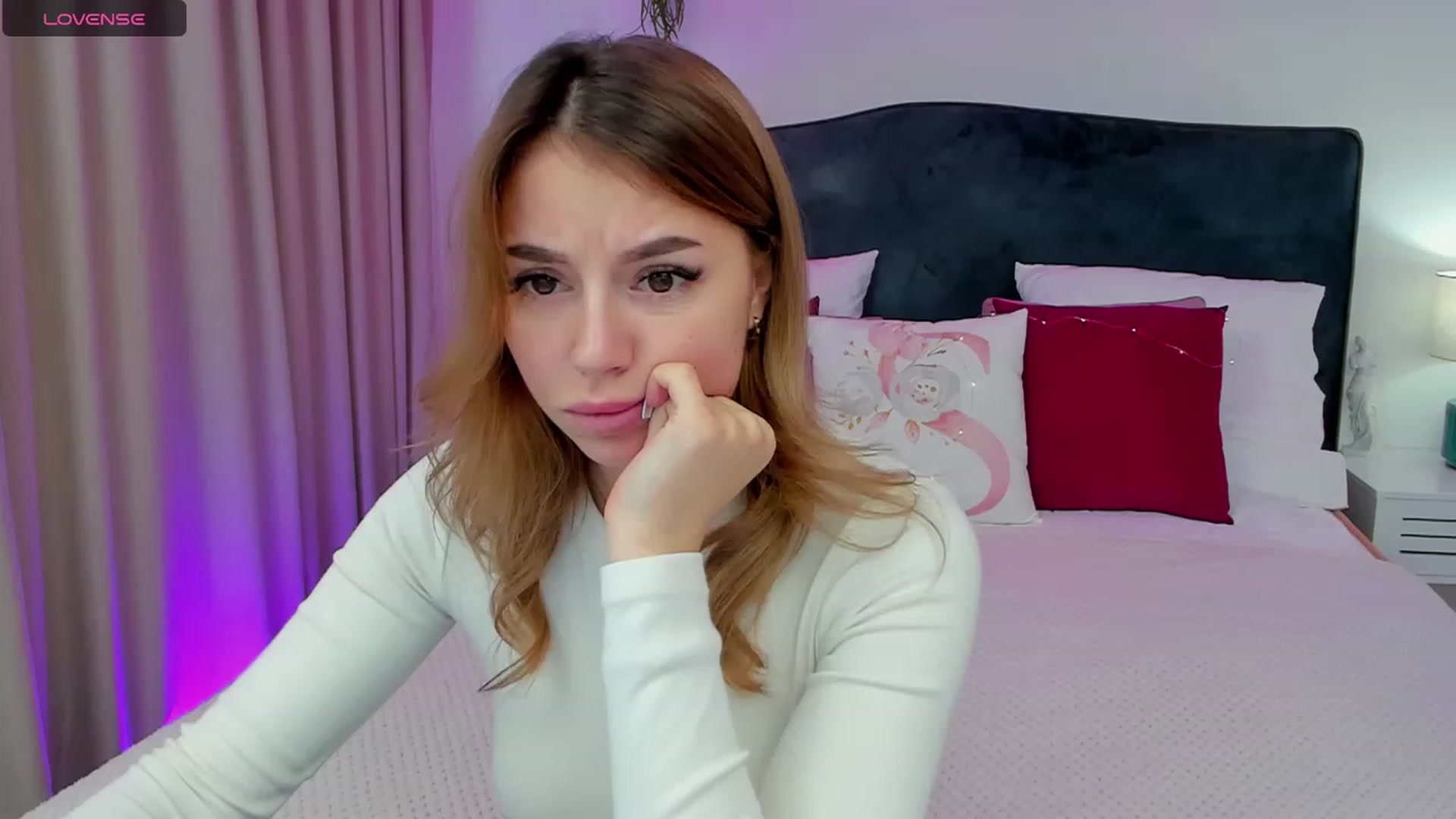 Gallery image thumbnail from SofiBloom's myfreecams stream on, 12/05/2023, 10:59 image 12 of 20