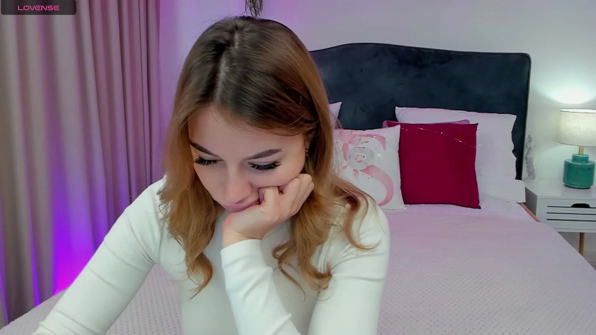 Gallery image thumbnail from SofiBloom's myfreecams stream on, 12/05/2023, 10:59 image 5 of 20