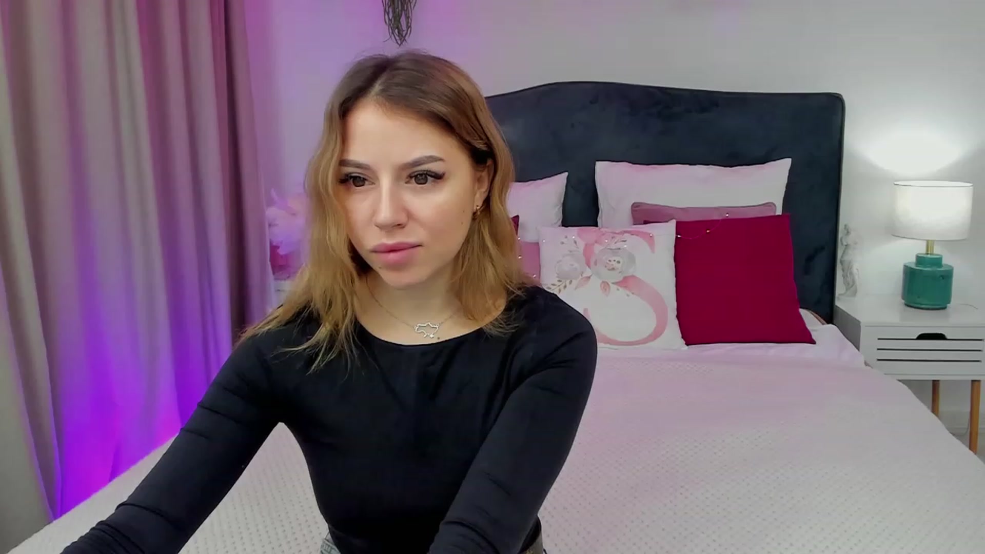 Gallery image thumbnail from SofiBloom's myfreecams stream on, 12/06/2023, 13:23 image 13 of 20