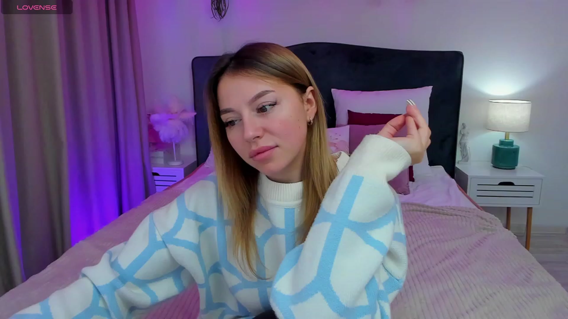 Gallery image thumbnail from SofiBloom's myfreecams stream on, 12/12/2023, 12:53 image 8 of 20