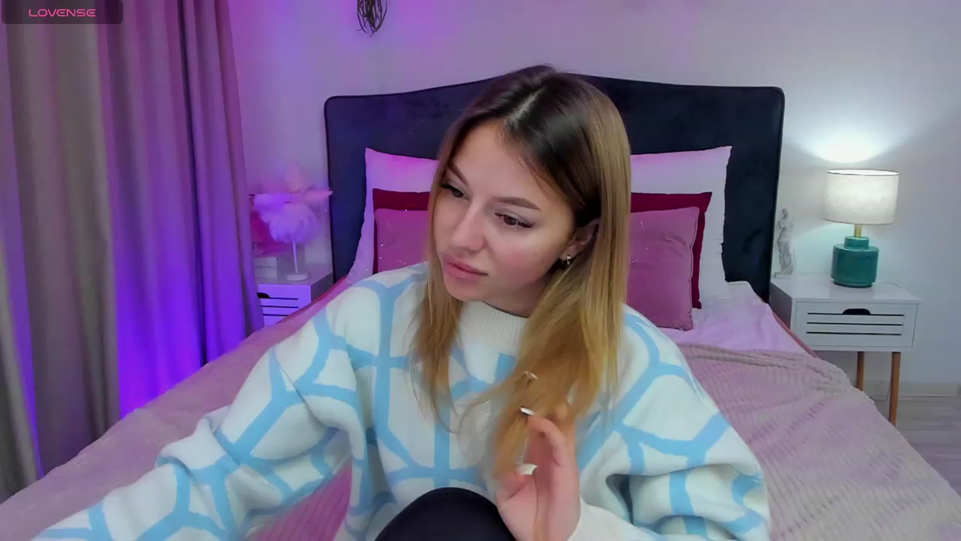 Gallery image thumbnail from SofiBloom's myfreecams stream on, 12/12/2023, 12:53 image 6 of 20