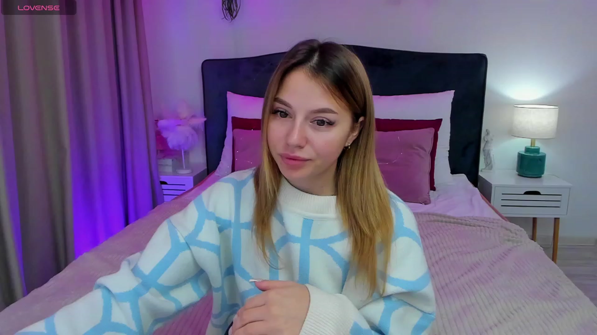Gallery image thumbnail from SofiBloom's myfreecams stream on, 12/12/2023, 12:53 image 9 of 20