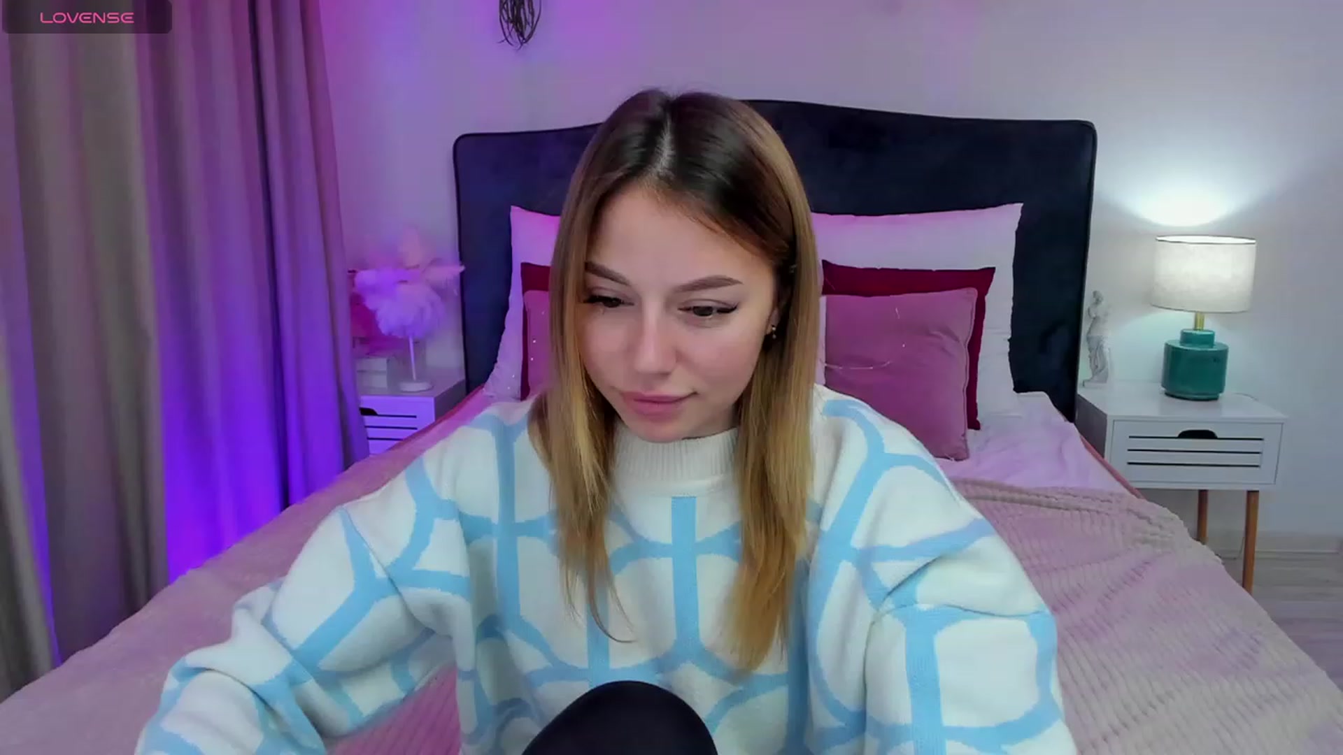 Gallery image thumbnail from SofiBloom's myfreecams stream on, 12/12/2023, 12:53 image 12 of 20
