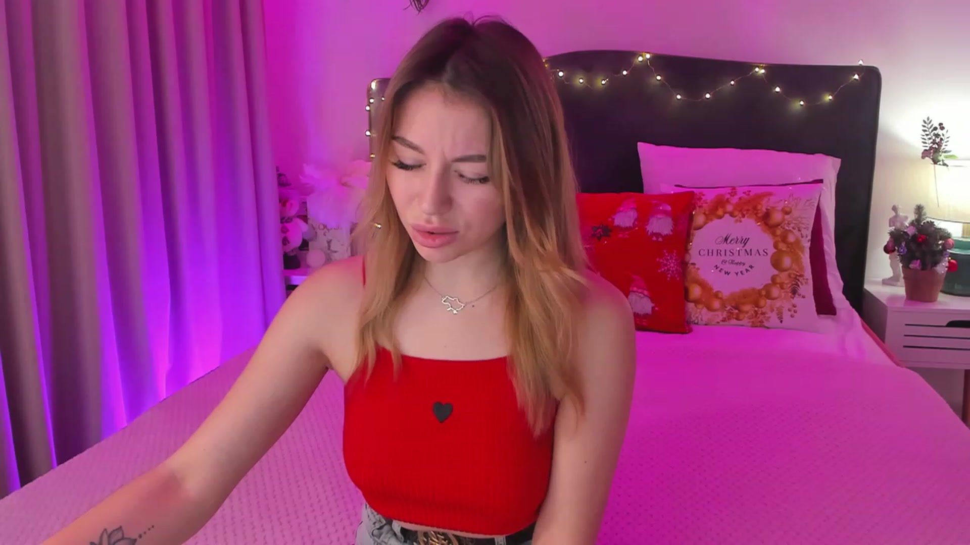 Gallery image thumbnail from SofiBloom's myfreecams stream on, 12/13/2023, 15:07 image 7 of 20