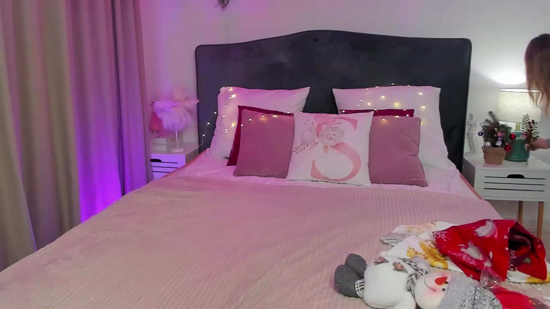 Gallery image thumbnail from SofiBloom's myfreecams stream on, 12/13/2023, 15:07 image 1 of 20