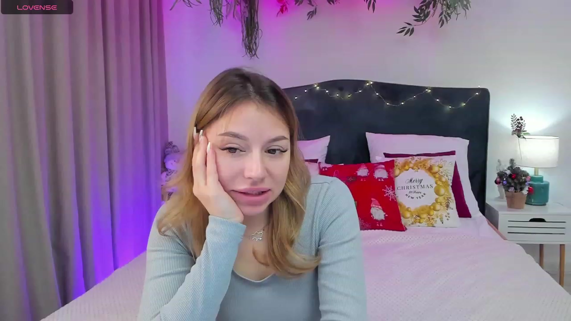 Gallery image thumbnail from SofiBloom's myfreecams stream on, 12/14/2023, 11:29 image 5 of 20